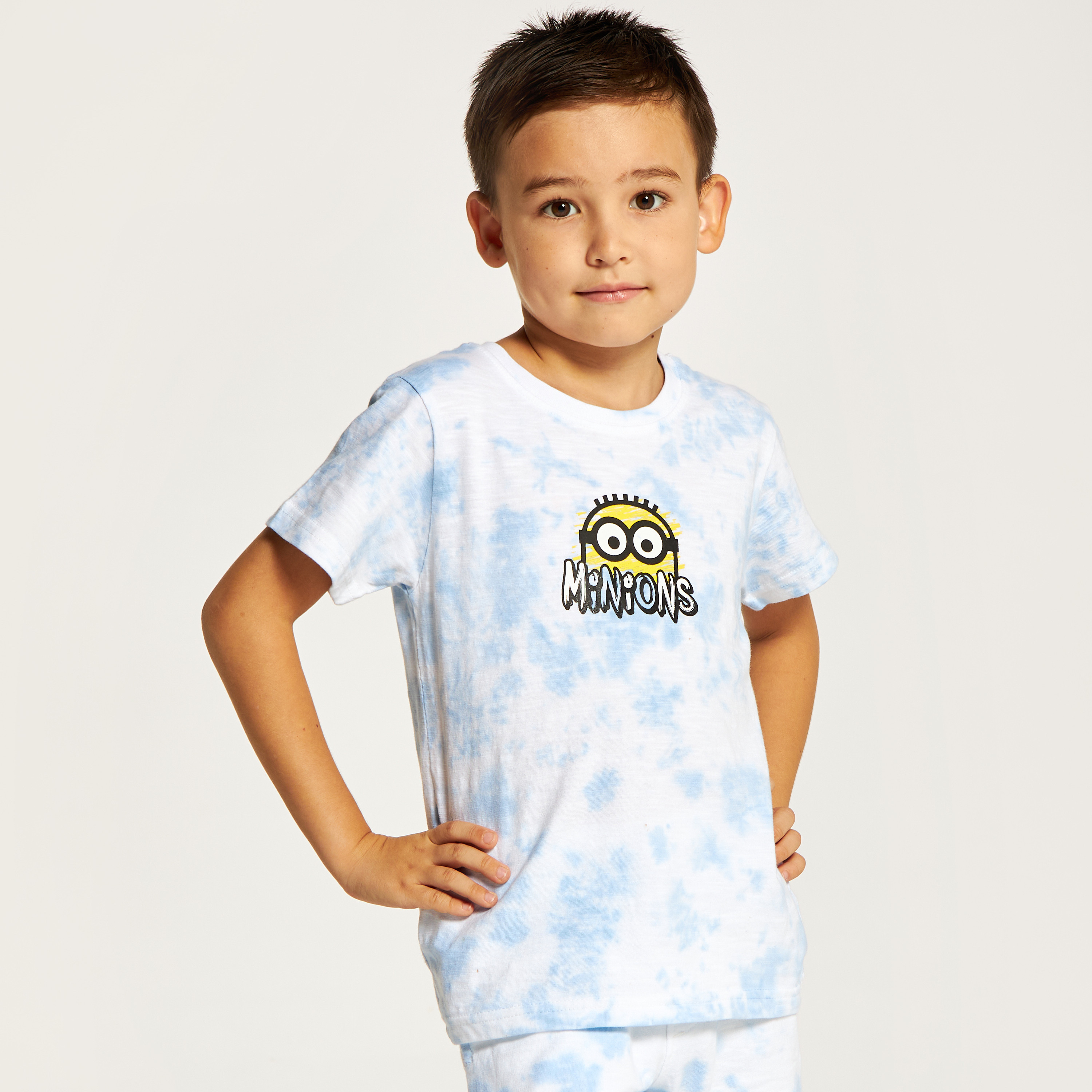 طقم شورت بطبعات وتيشيرت مصبوغ بطبعات مينيون-boys-clothing-setsandcoords-image-3