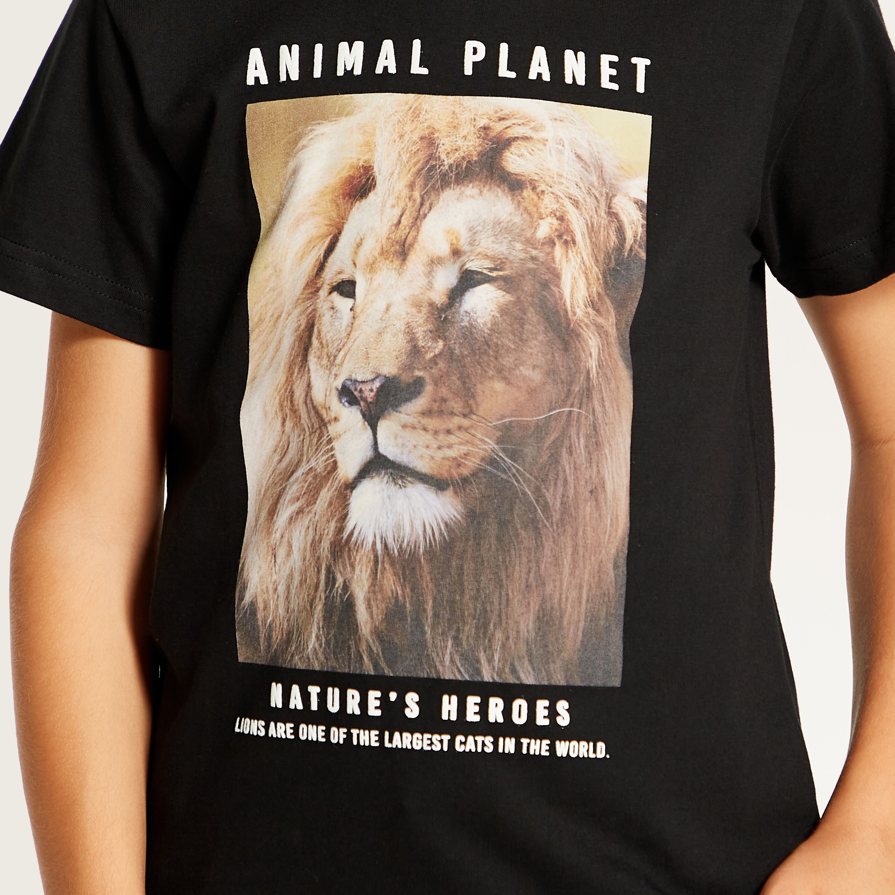 تيشيرت بياقة ضيقة وأكمام قصيرة وطبعات من جونيورز-boys-clothing-tshirtsandpolos-image-3