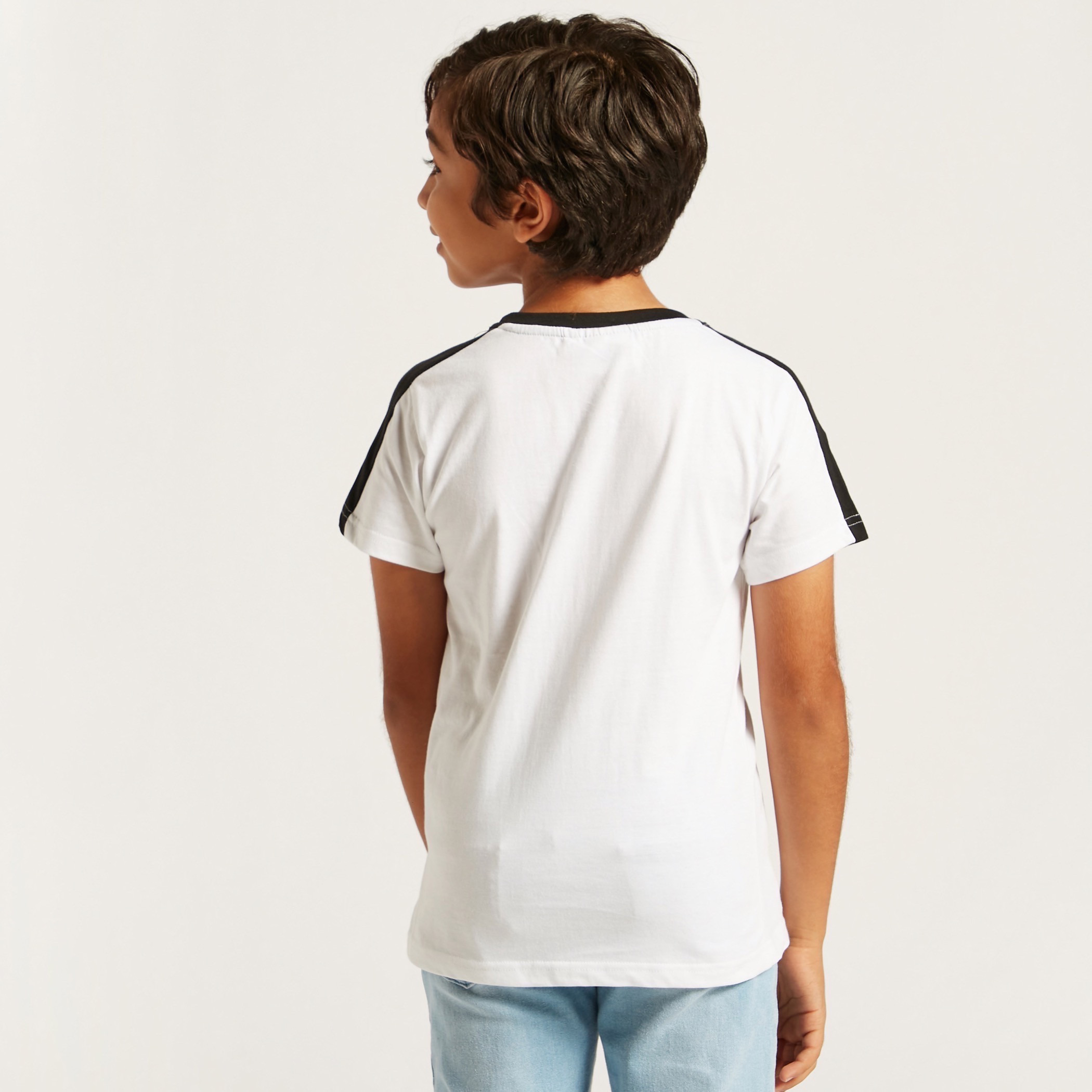 تيشيرت بأكمام قصيرة وتزيينات ترتر وطبعات باتمان-boys-clothing-tshirtsandpolos-image-4