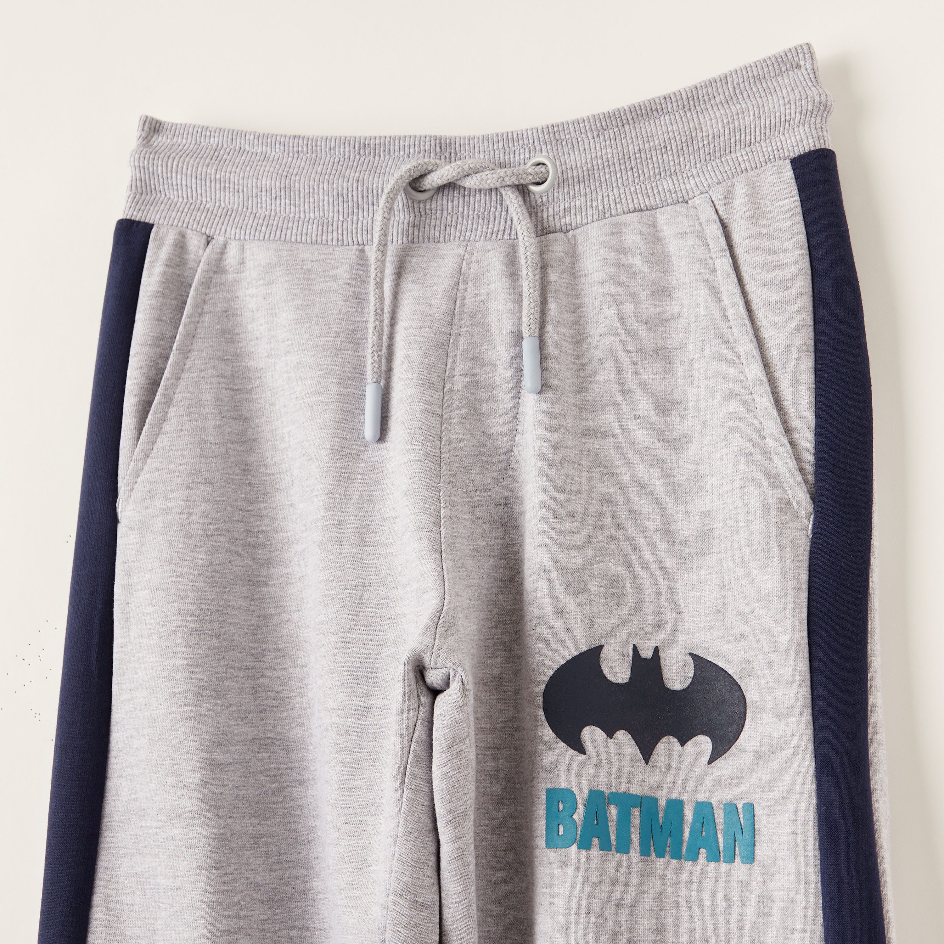 بنطلون منسوج برباط إغلاق وجيوب وطبعات باتمان-boys-clothing-bottoms-trousers-image-2