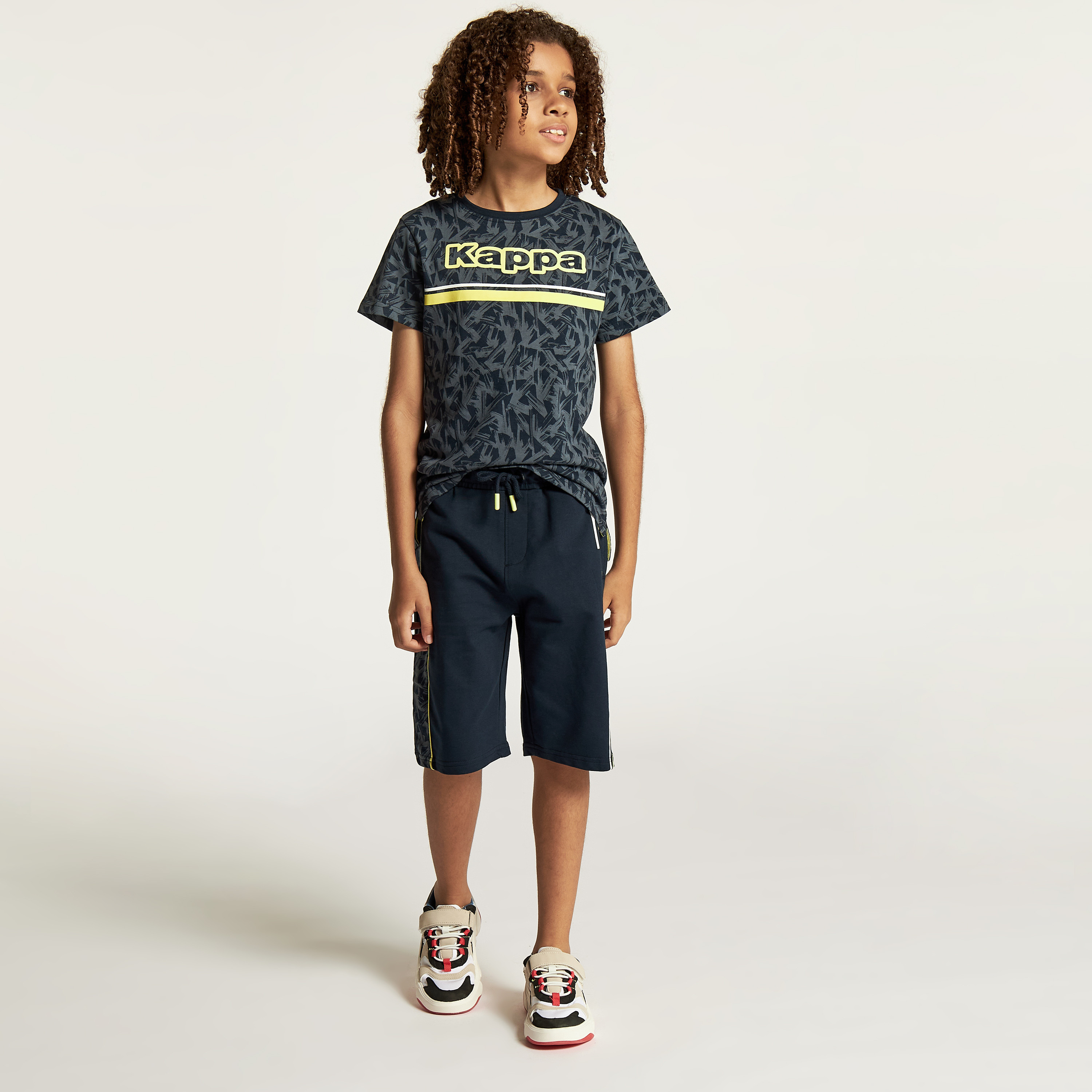 تيشيرت بياقة ضيّقة وأكمام قصيرة وطبعات من كابا-sports-boys-clothing-tops-image-2