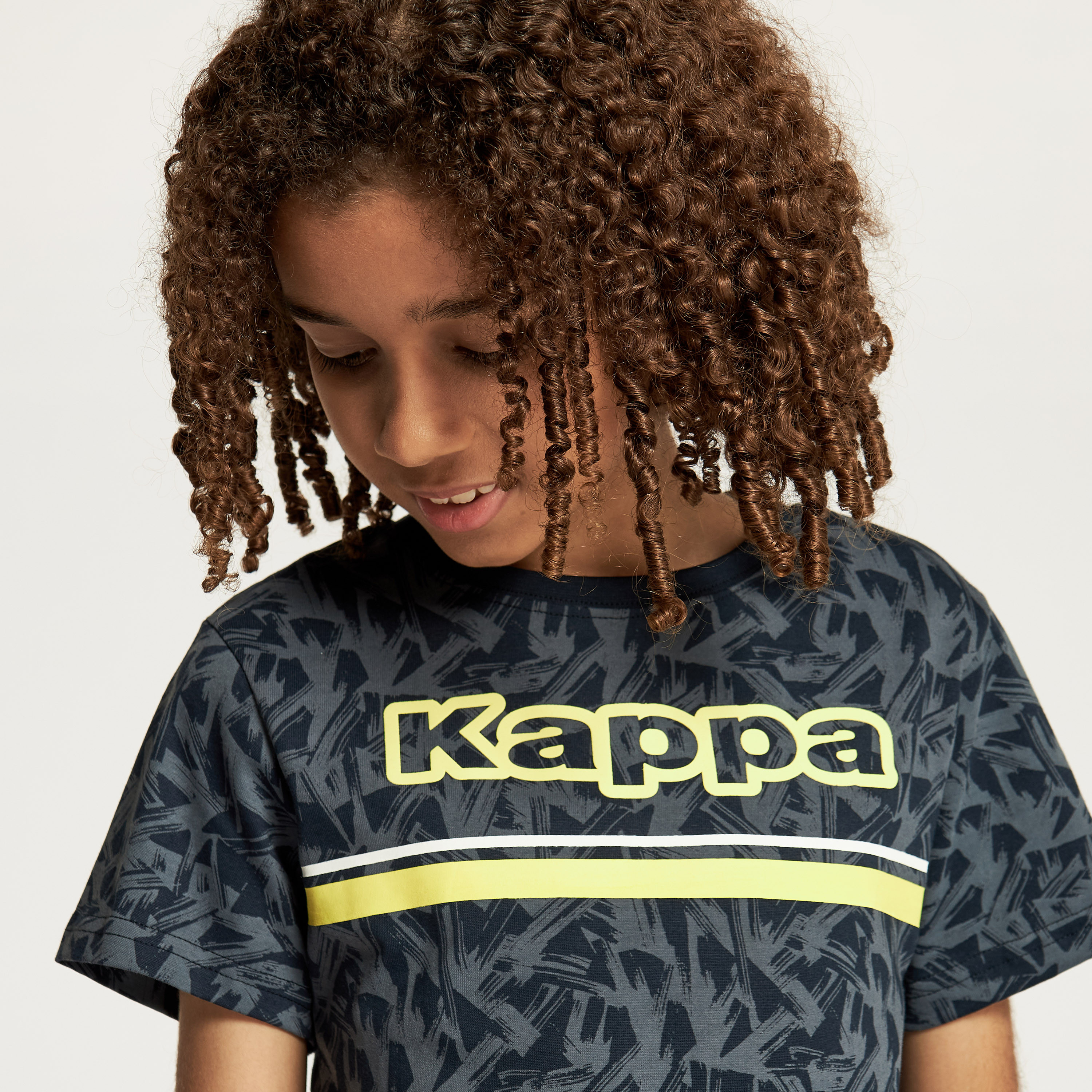تيشيرت بياقة ضيّقة وأكمام قصيرة وطبعات من كابا-sports-boys-clothing-tops-image-3