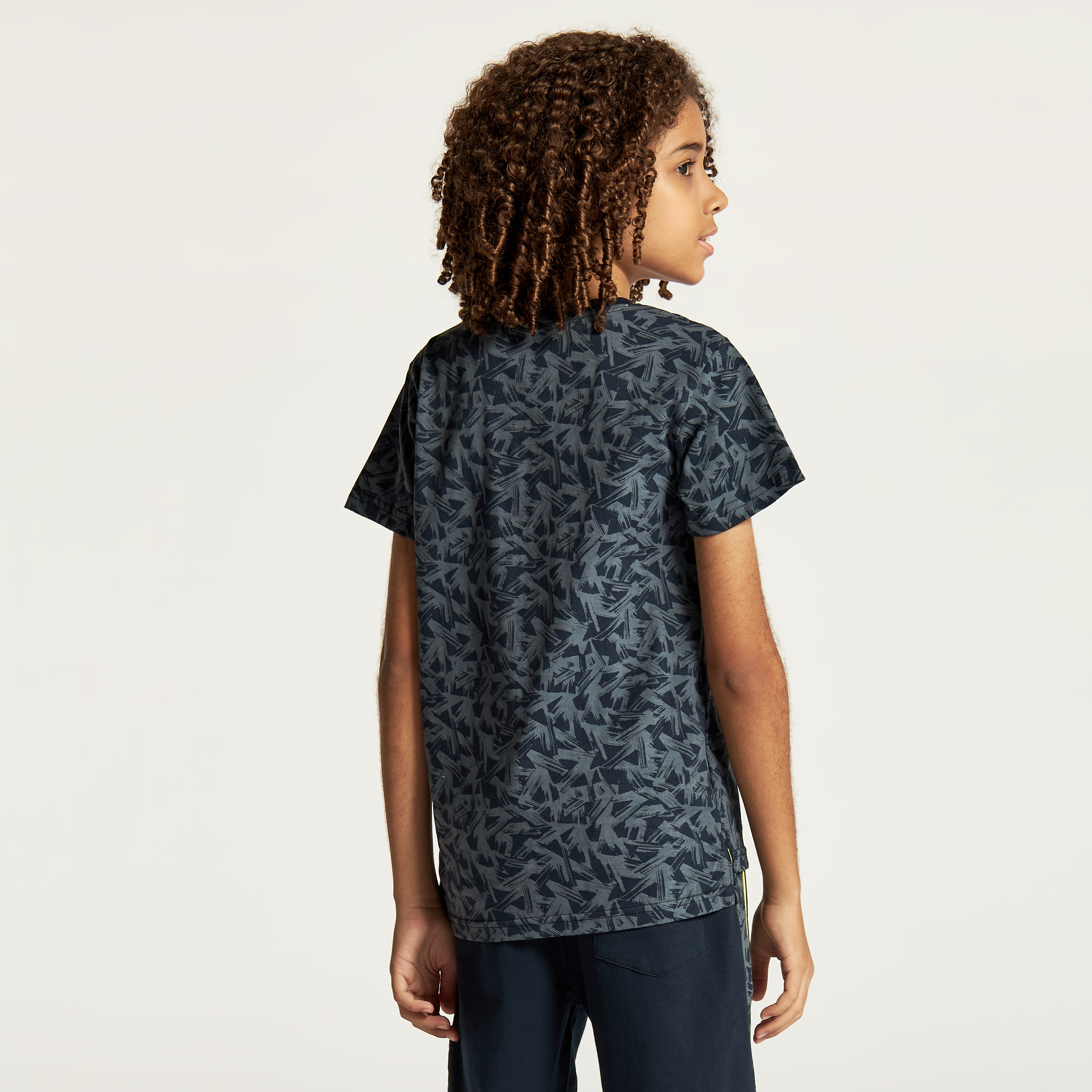 تيشيرت بياقة ضيّقة وأكمام قصيرة وطبعات من كابا-sports-boys-clothing-tops-image-4