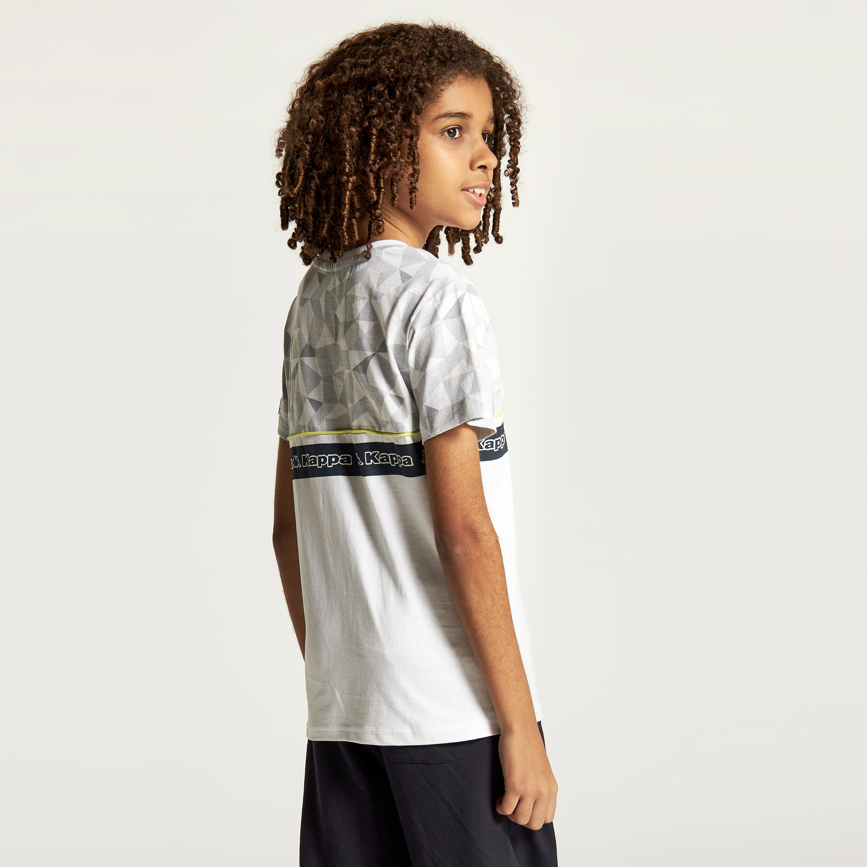 تيشيرت بياقة ضيّقة وأكمام قصيرة وطبعات من كابا-sports-boys-clothing-tops-image-4