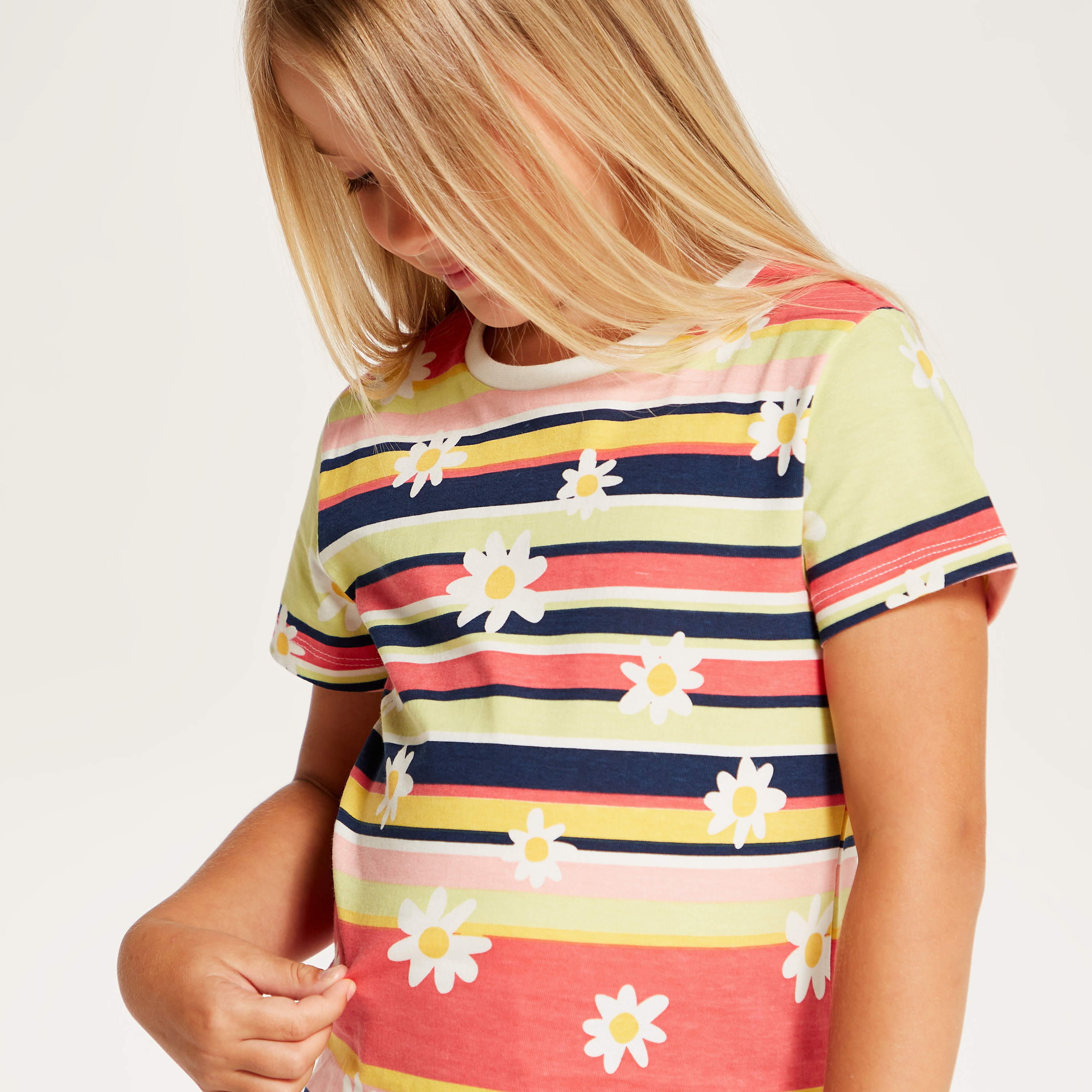 Juniors Floral Printed Round Neck T-Shirt with Short Sleeves-girls-clothing-schoolwear-tshirts-image-3