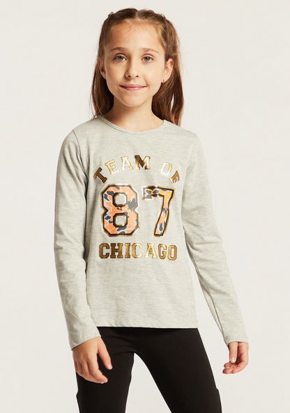 Juniors Graphic Print T-shirt with Long Sleeves
