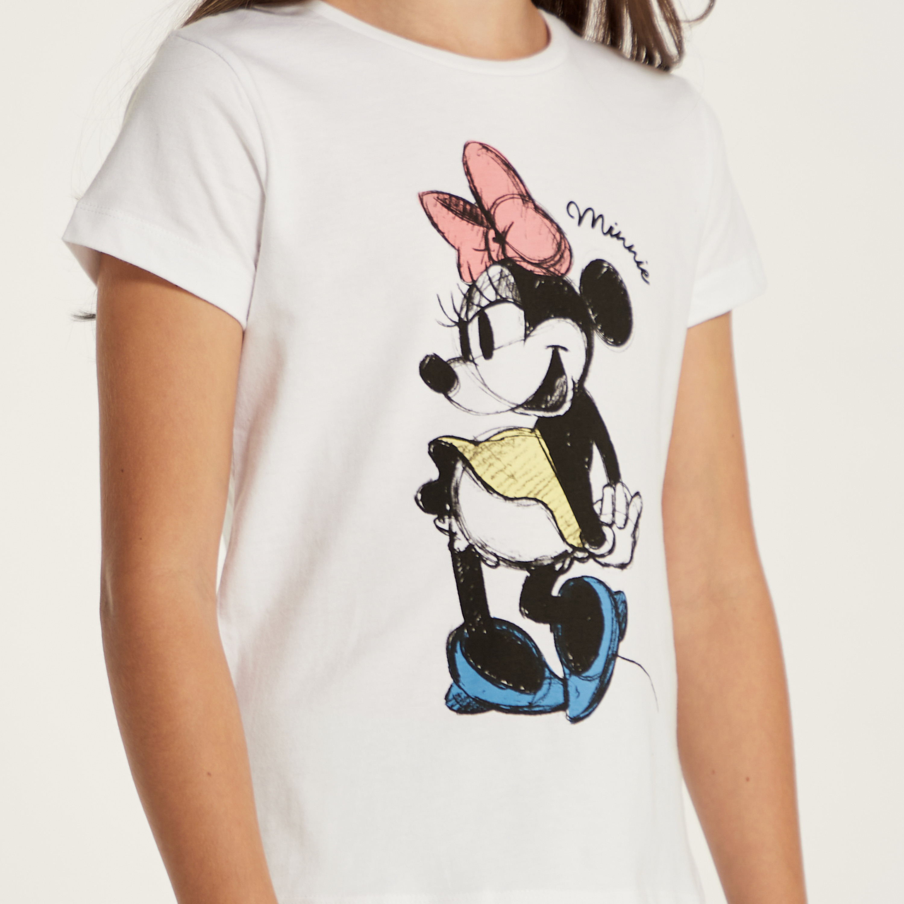تيشيرت بياقة ضيّقة وأكمام قصيرة وطبعات ميني ماوس-girls-clothing-schoolwear-tshirts-image-3