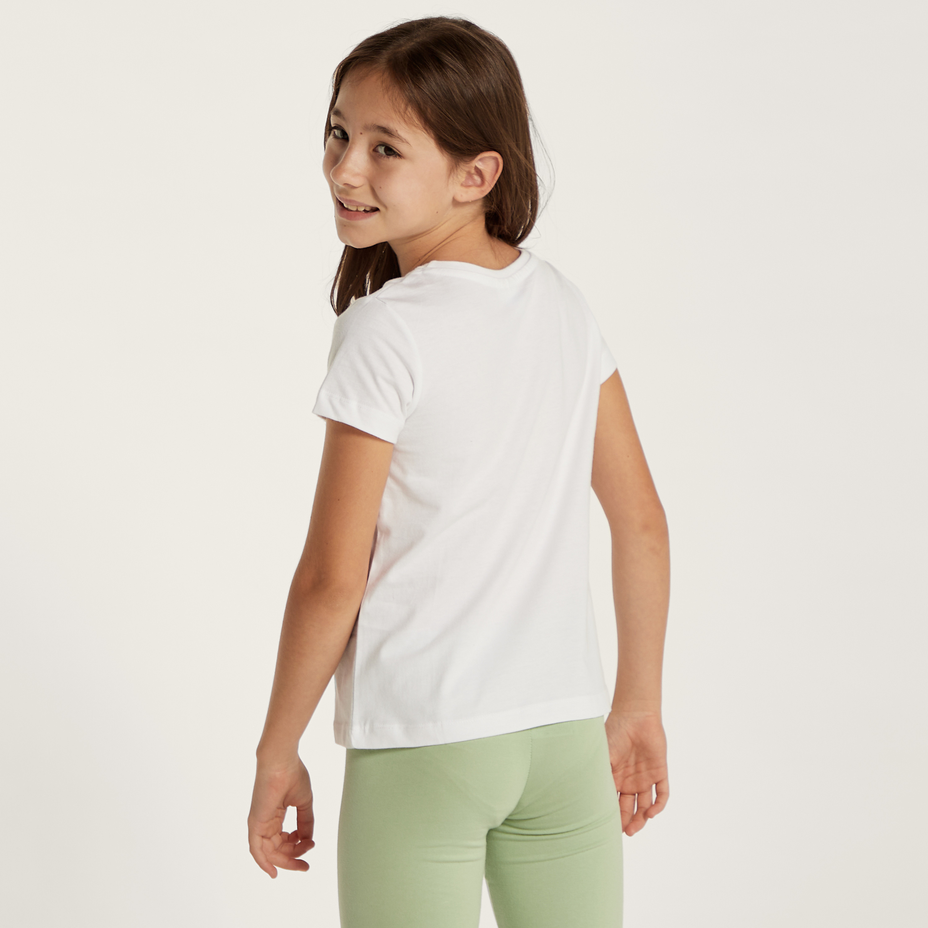 تيشيرت بياقة ضيّقة وأكمام قصيرة وطبعات ميني ماوس-girls-clothing-schoolwear-tshirts-image-4