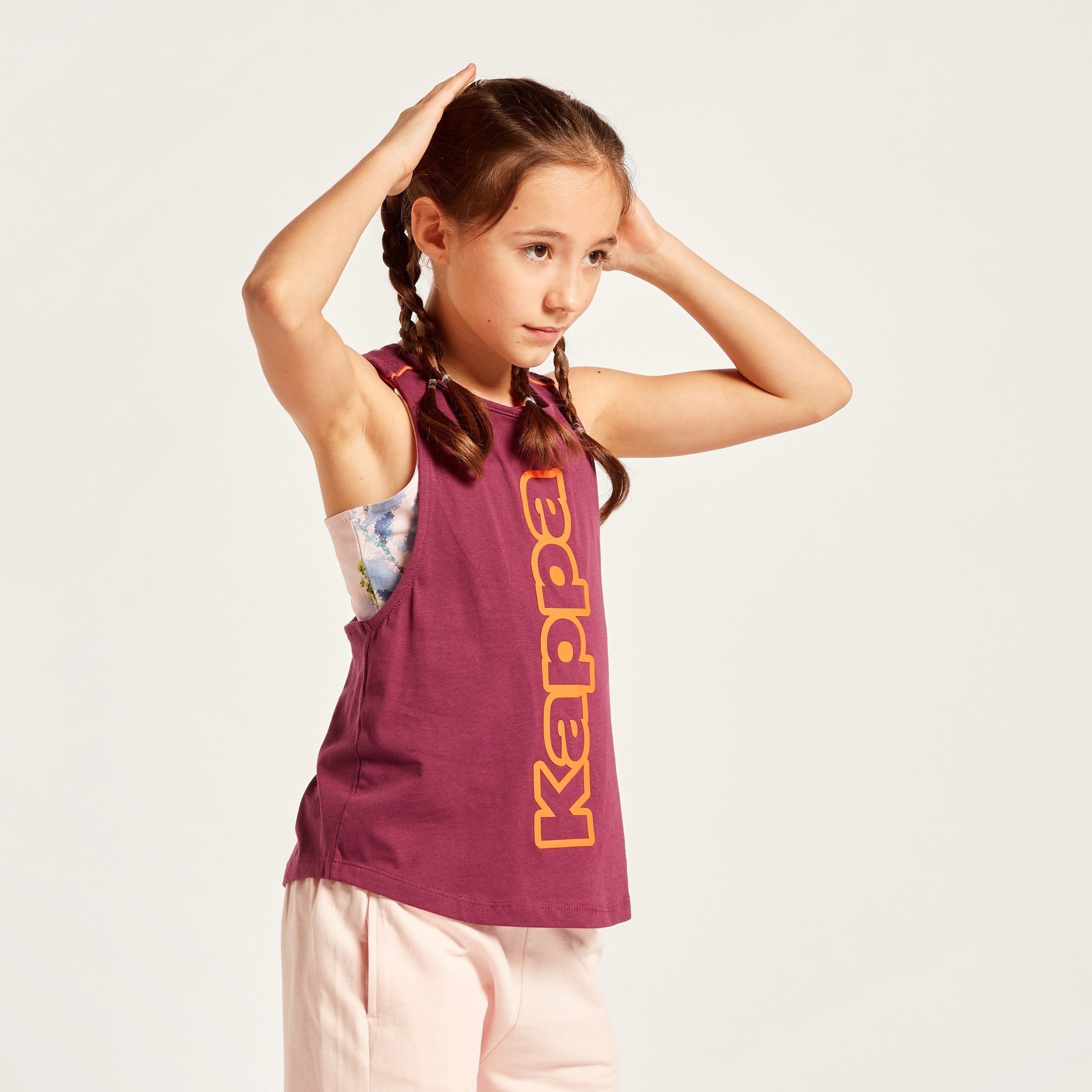 فيست دون أكمام بطبعات وتصميم متقاطع من الخلف من كابا-girls-clothing-innerwear-vests-image-1