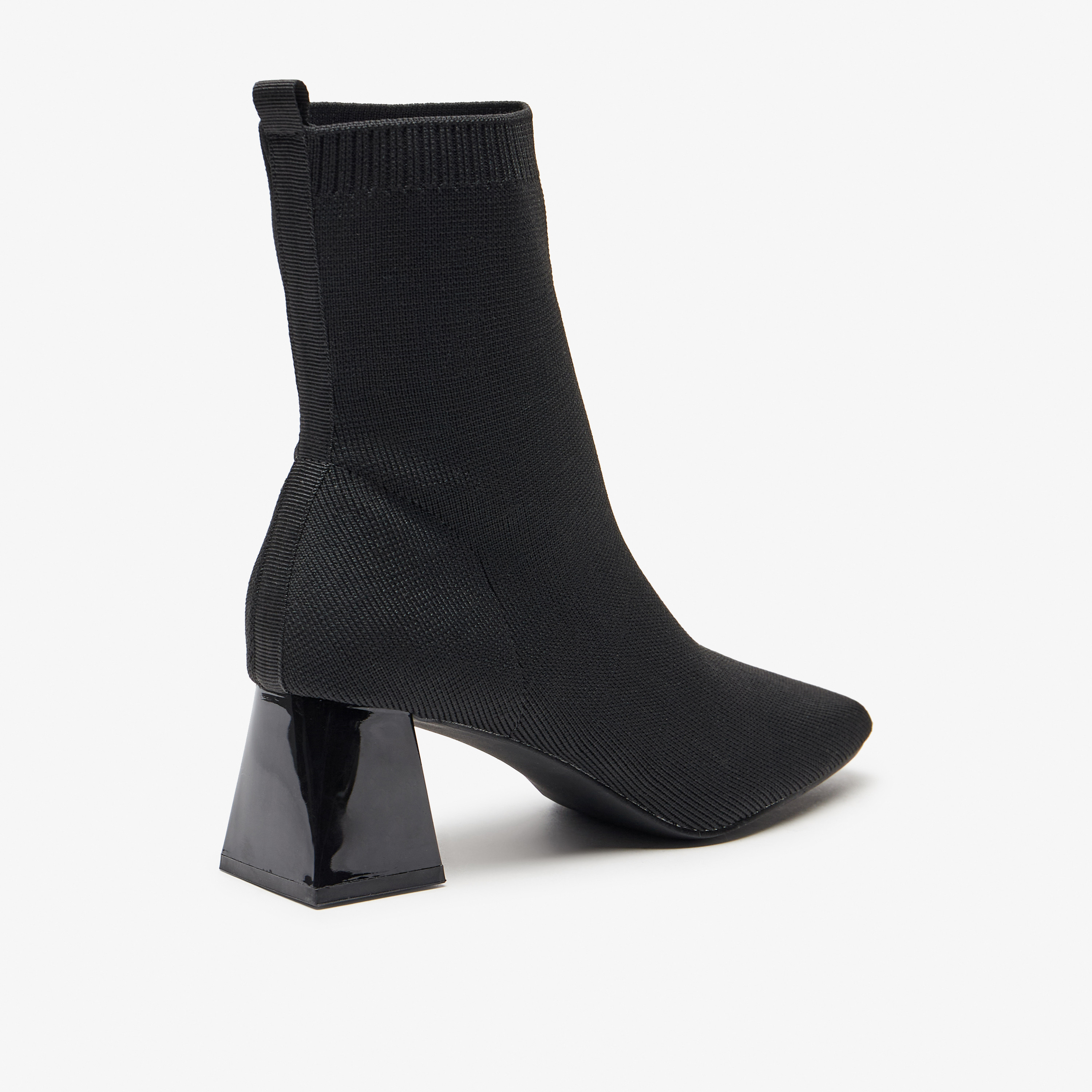 بوت سادة سهل الارتداء بارز الملمس بطول الكاحل وكعب سميك للنساء من سيليست-women-shoes-boots-image-1