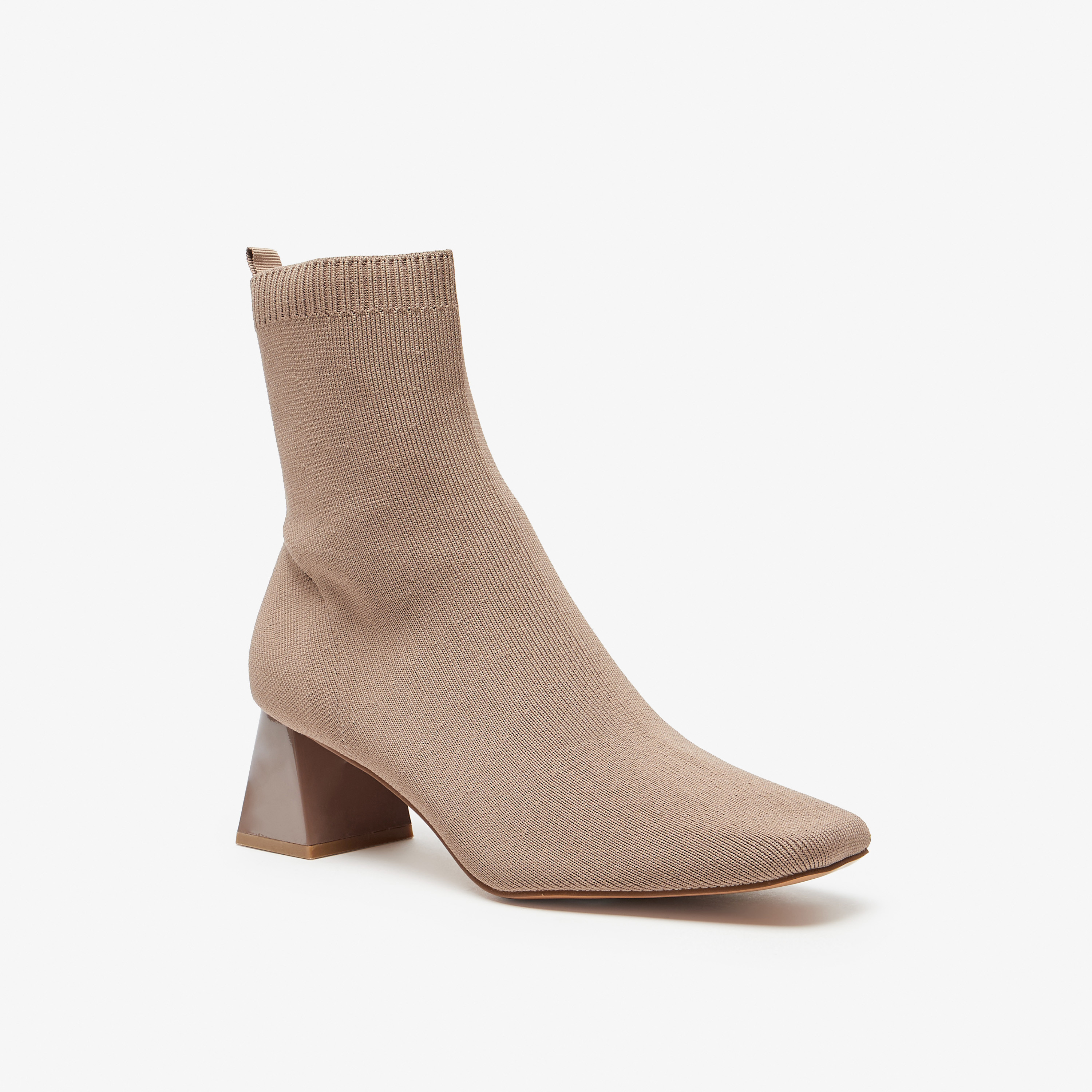 بوت سادة سهل الارتداء بارز الملمس بطول الكاحل وكعب سميك للنساء من سيليست-women-shoes-boots-image-6