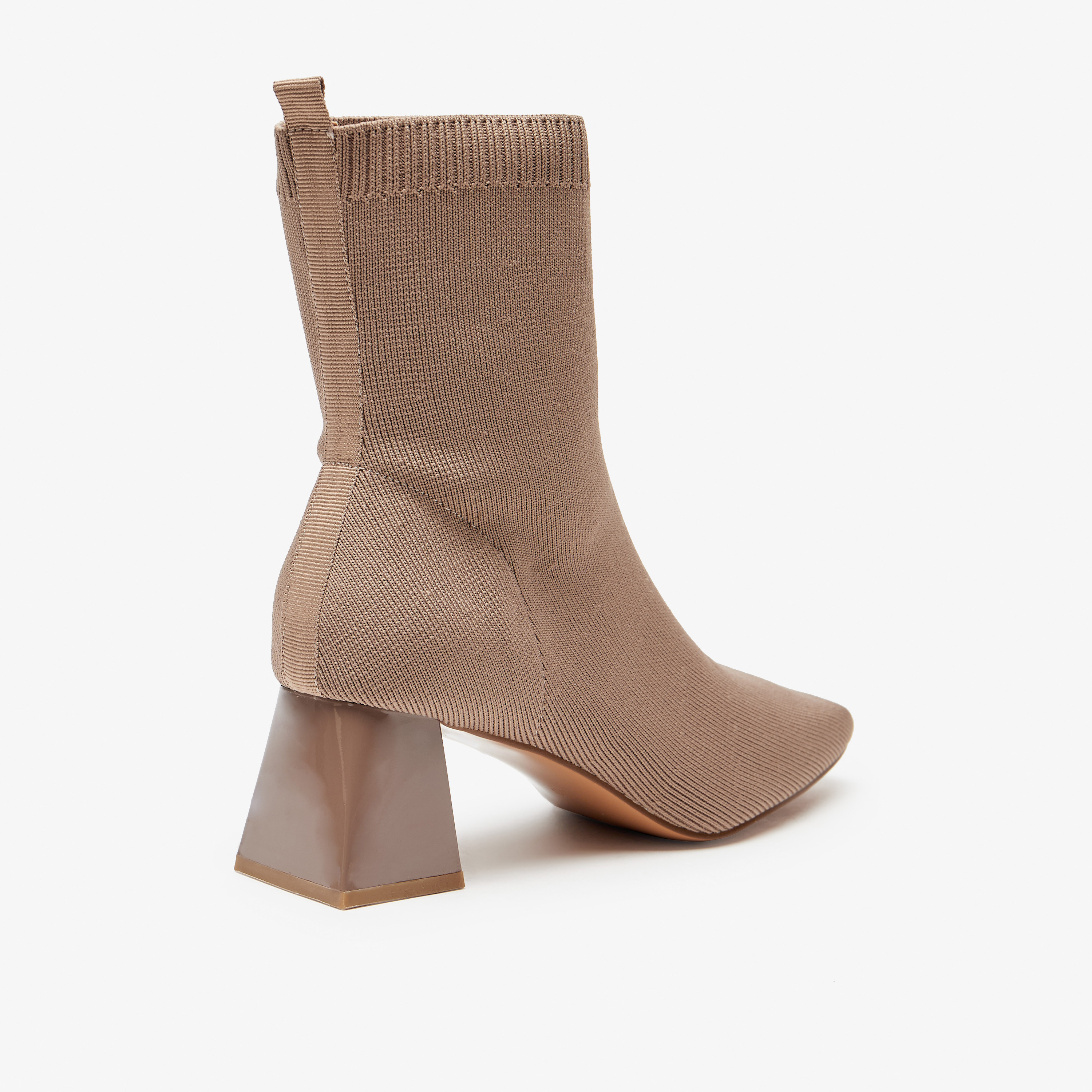 بوت سادة سهل الارتداء بارز الملمس بطول الكاحل وكعب سميك للنساء من سيليست-women-shoes-boots-image-10