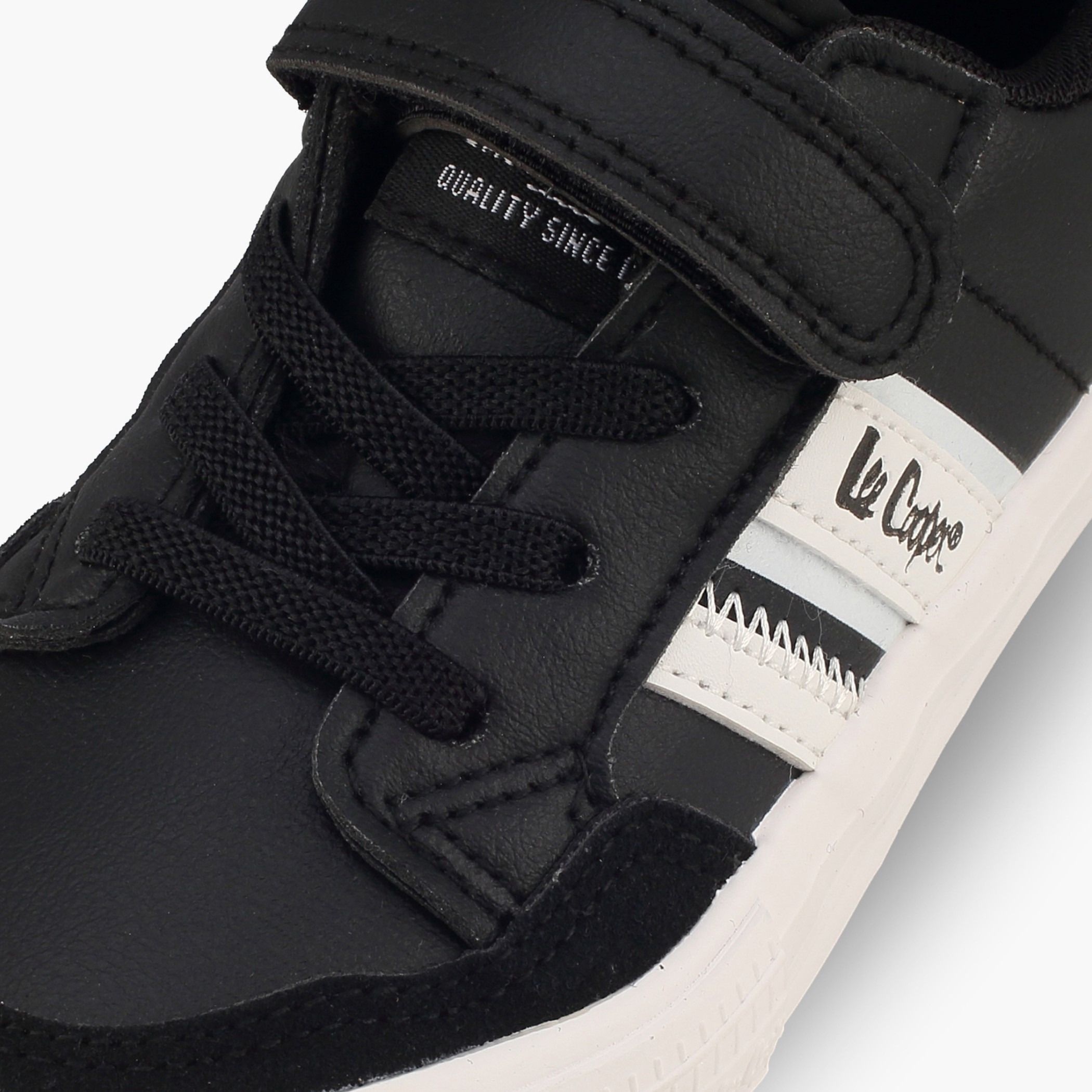 حذاء سنيكرز للأولاد بطبعة شعار بكاحل ورباط إغلاق من لي كوبر-boys-shoes-sneakers-image-4
