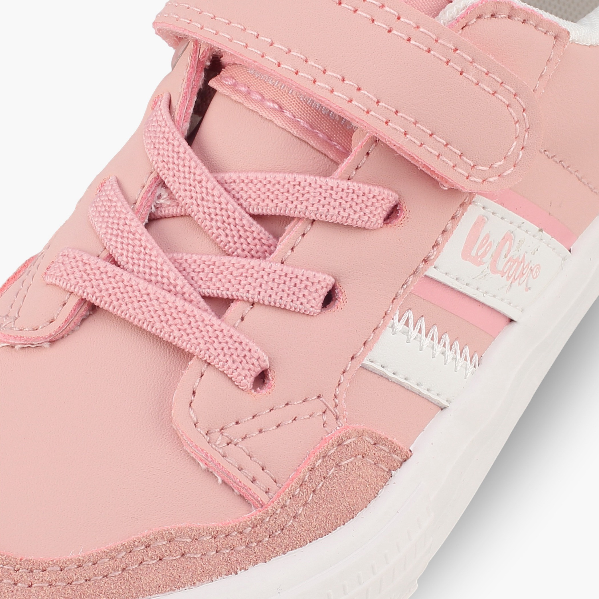 حذاء سنيكرز للبنات بطبعة شعار بكاحل وشريط إغلاق لاصق من لي كوبر-girls-shoes-sneakers-image-4