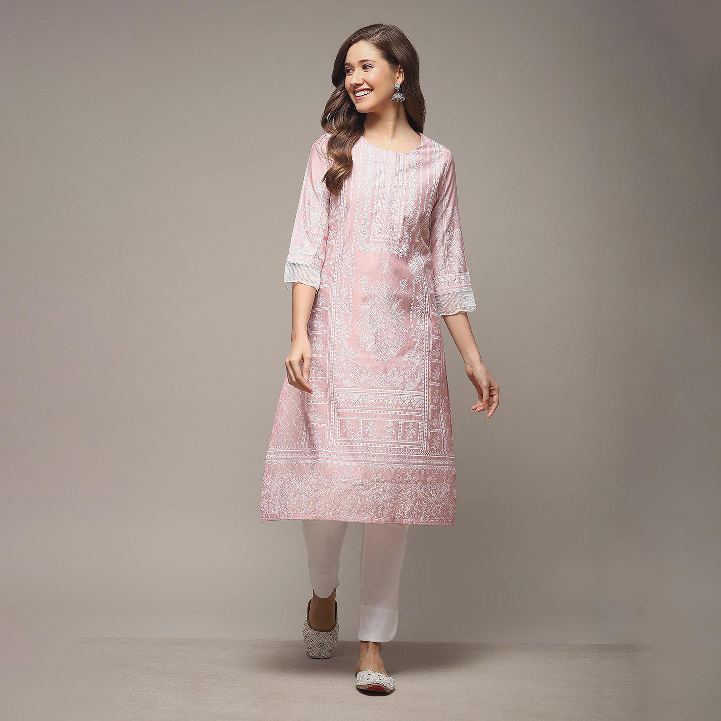 كورتا بيبا مستقيمة بياقة دائرية وطبعات مع مزين بشبكية على الأكمام-women-clothing-ethnicwear-dresses-image-1