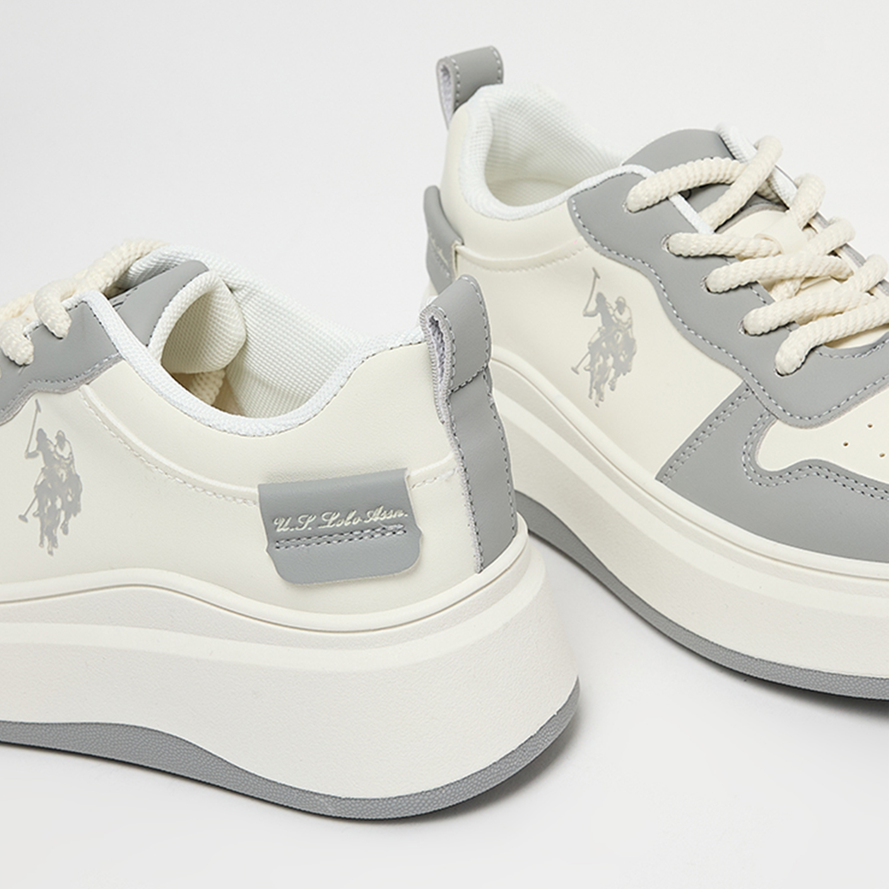 يو اس بولو اسن- حذاء رياضي برباط كاحل منخفض للنساء  | CHAPPY GLB WMN-women-shoes-sneakers-image-12