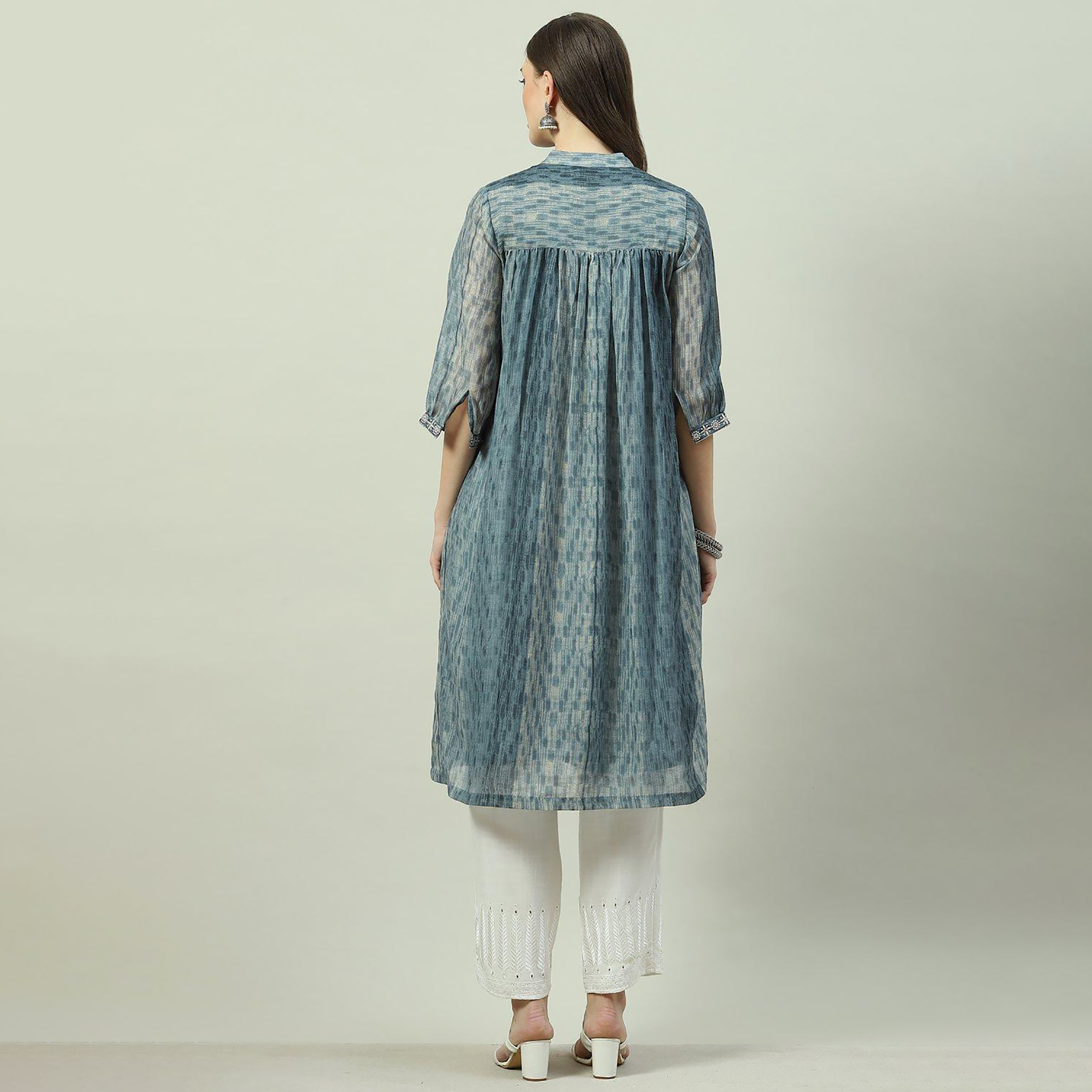 كورتا ذو ماندرين مع مطرزة ومستقيمة من بيبا مع زر للإغلاق-women-clothing-ethnicwear-dresses-image-5