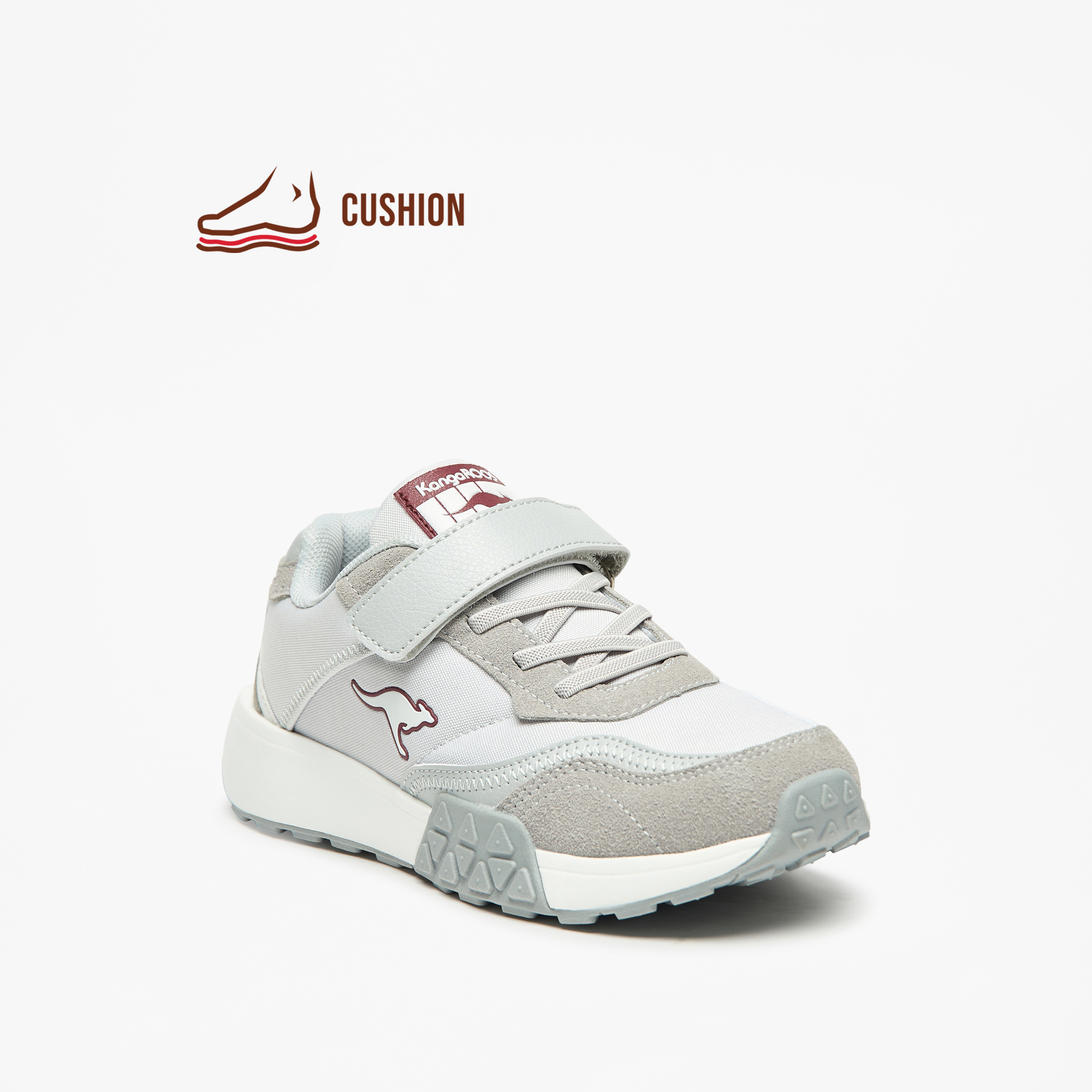 حذاء مشي بشريط إغلاق لاصق وشعار منقوش للأولاد من كانجاروز-sports-boys-shoes-image-1
