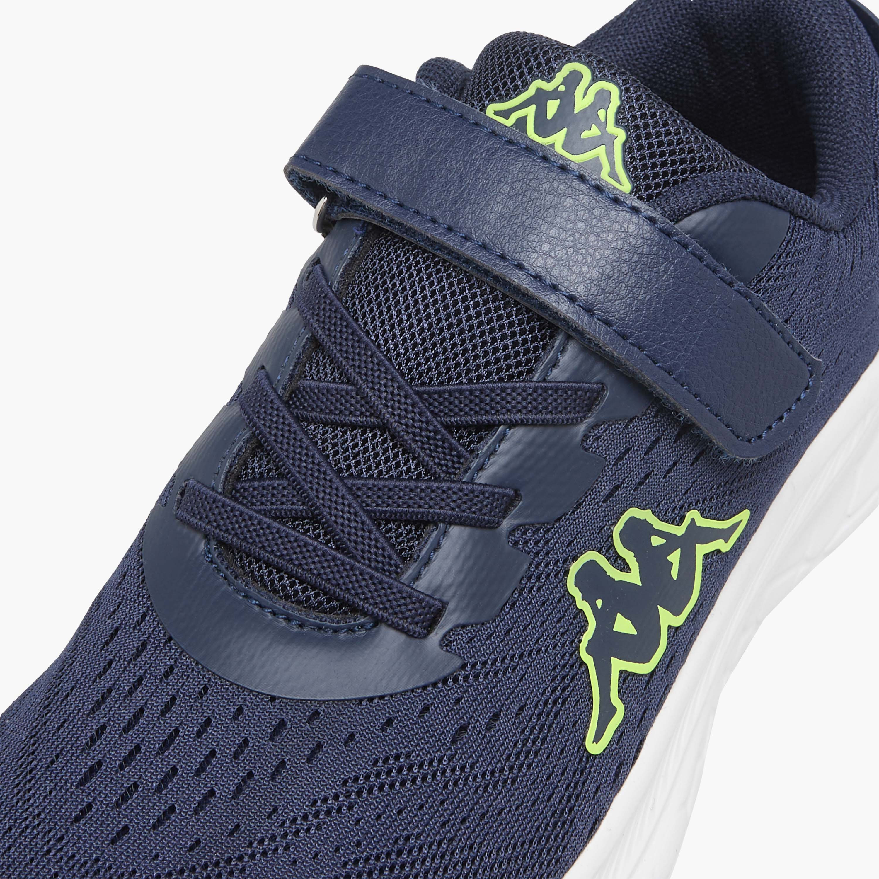 حذاء رياضي بشعار وشريط إغلاق للأولاد من كابا-sports-boys-shoes-image-4