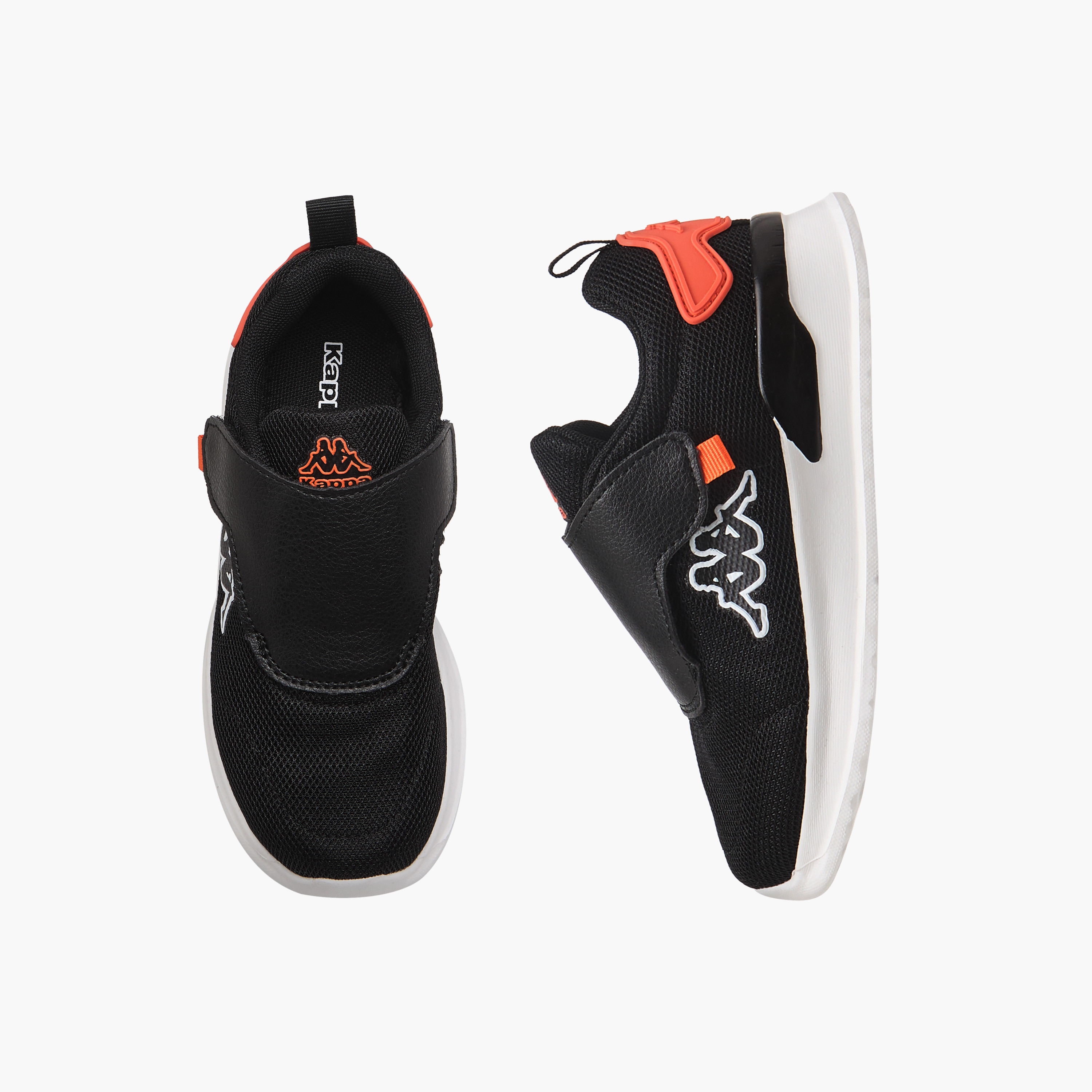 حذاء رياضي بتفاصيل شعار وشريط إغلاق للأولاد من كابا-sports-boys-shoes-image-1