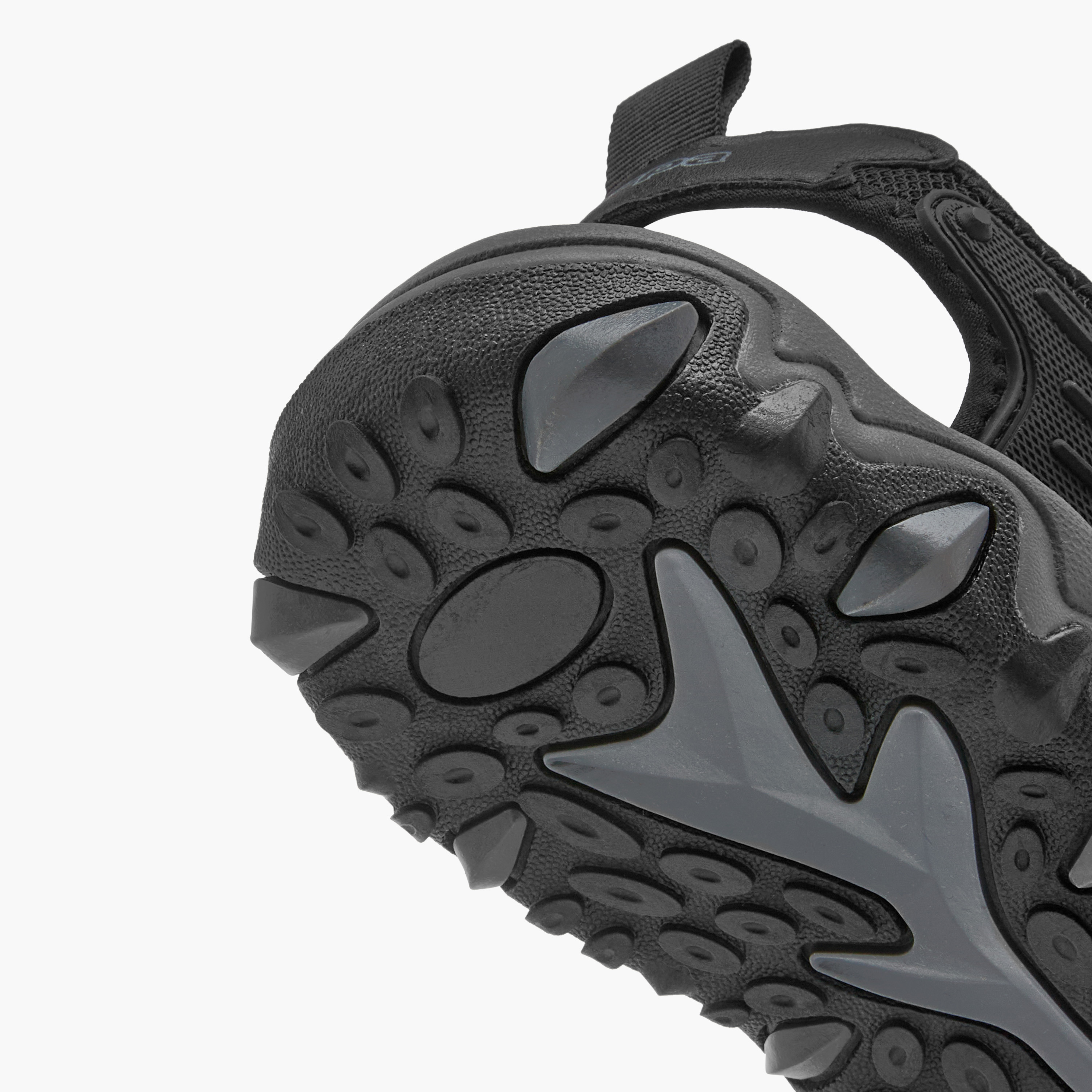 صندل بارز الملمس بإبزيم إغلاق دوّار للأولاد من كابا-boys-shoes-sandals-image-5