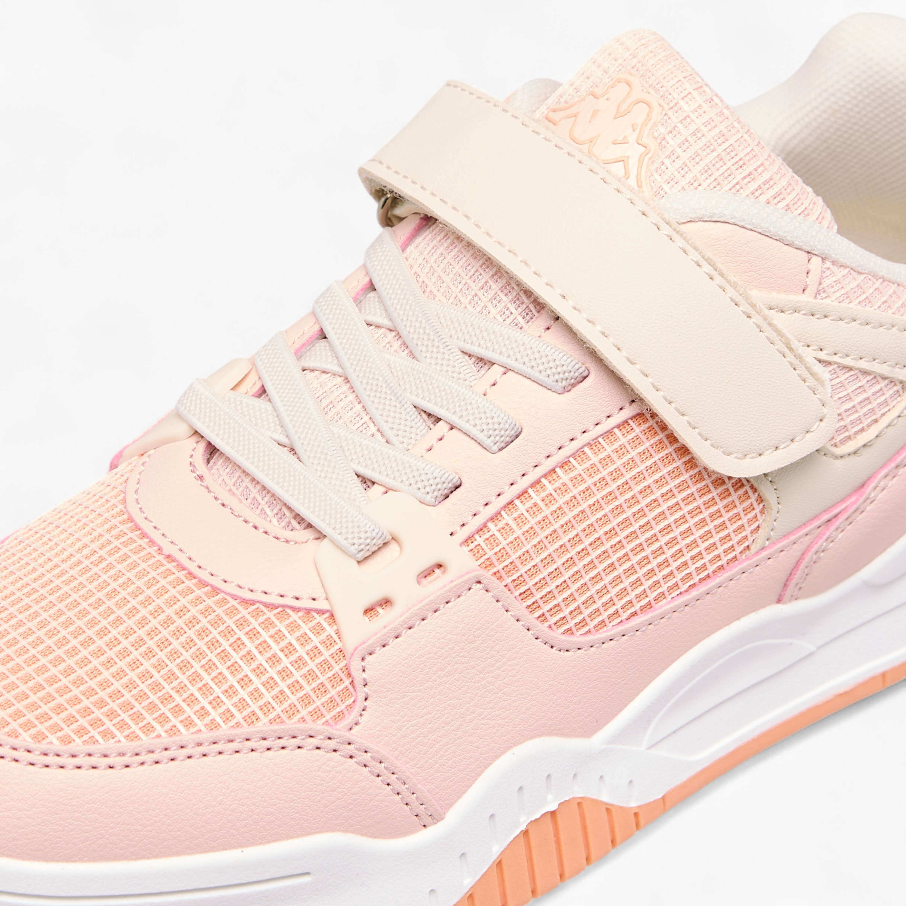 حذاء سنيكرز بألواح وشريط إغلاق لاصق للبنات من لي كوبر-girls-shoes-sneakers-image-4