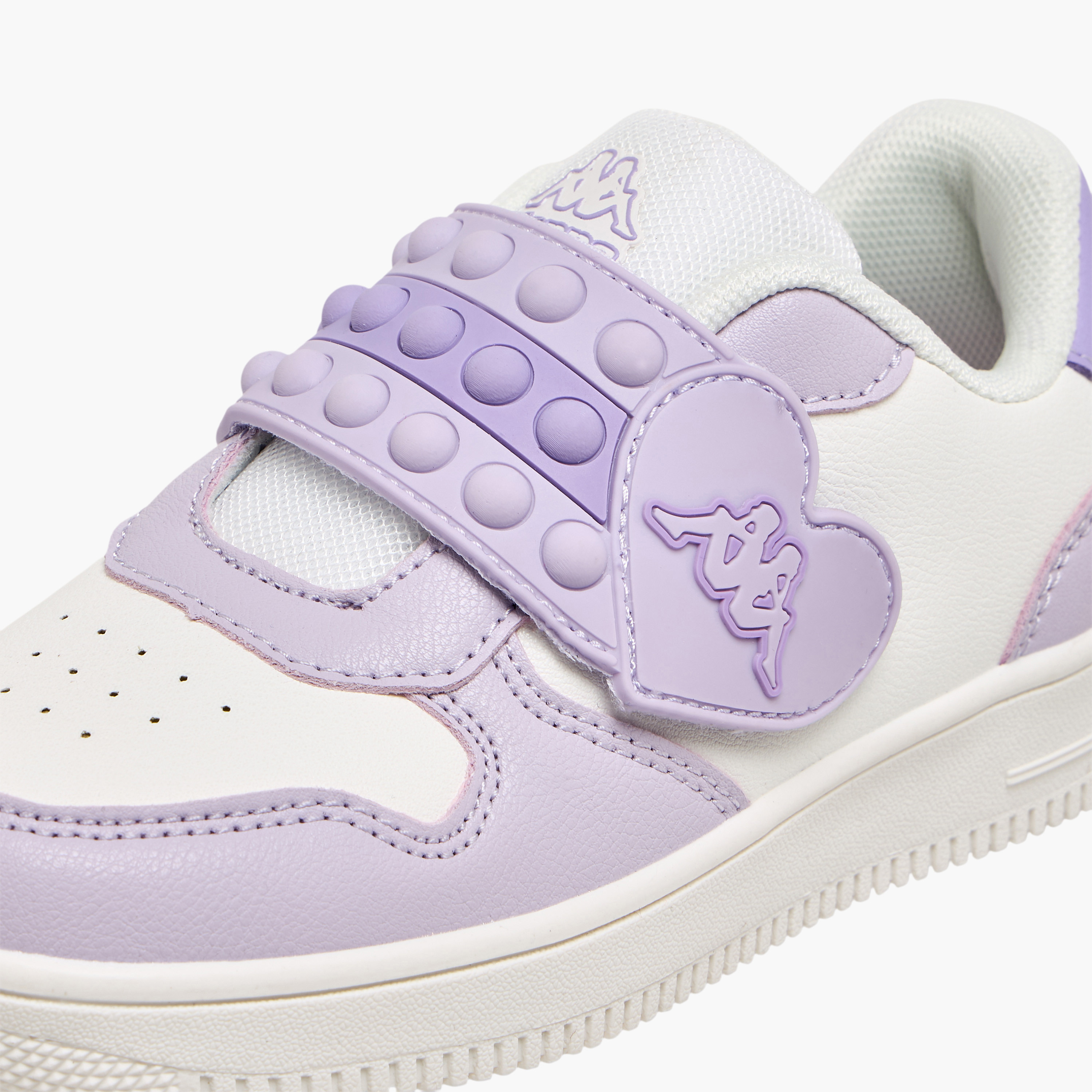 حذاء سنيكرز بكاحل وشريط إغلاق لاصق بطبعة شعار للبنات من كابا-sports-girls-shoes-image-4