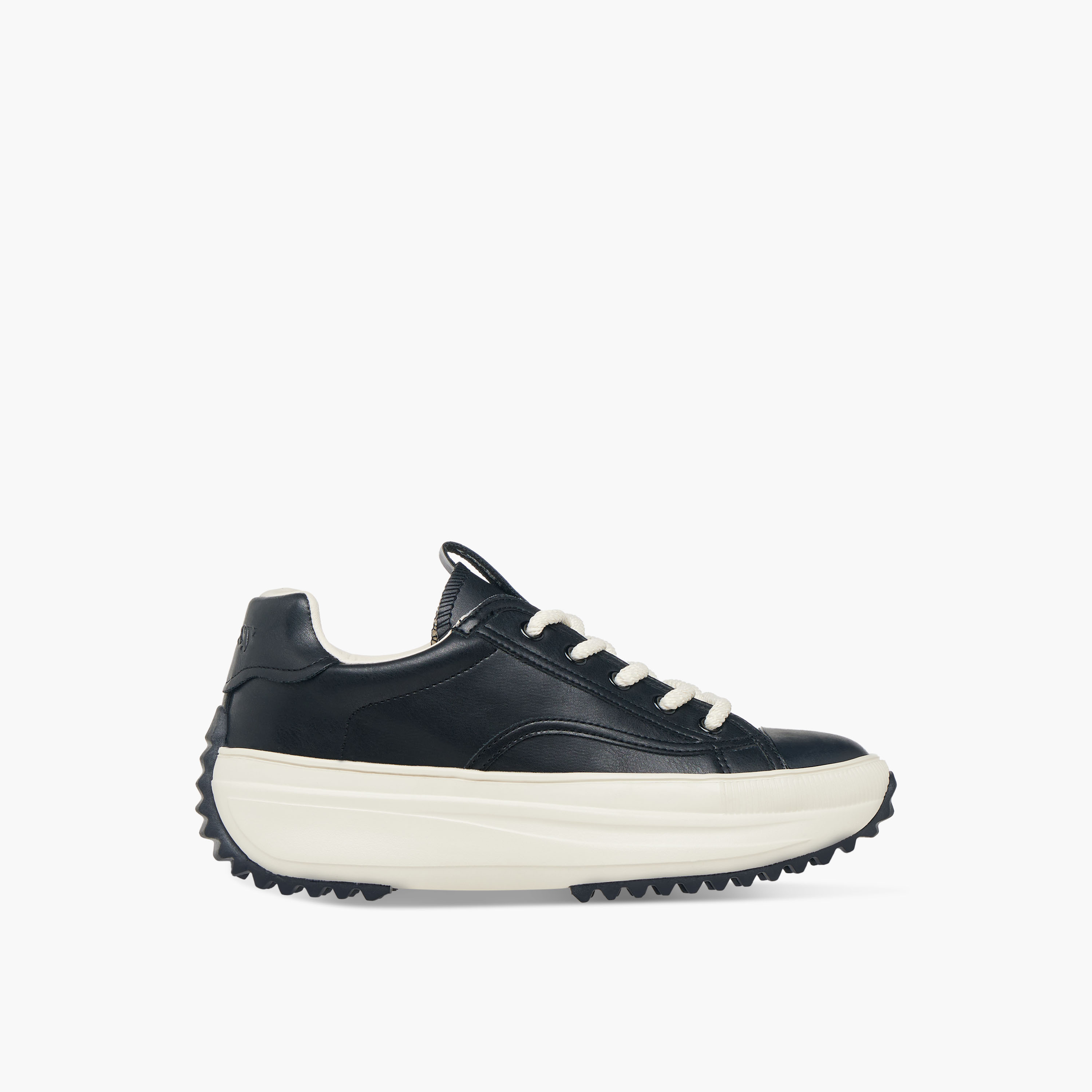 حذاء سنيكرز سادة بنعل سميك ورباط إغلاق من ميسي-women-shoes-sneakers-image-3