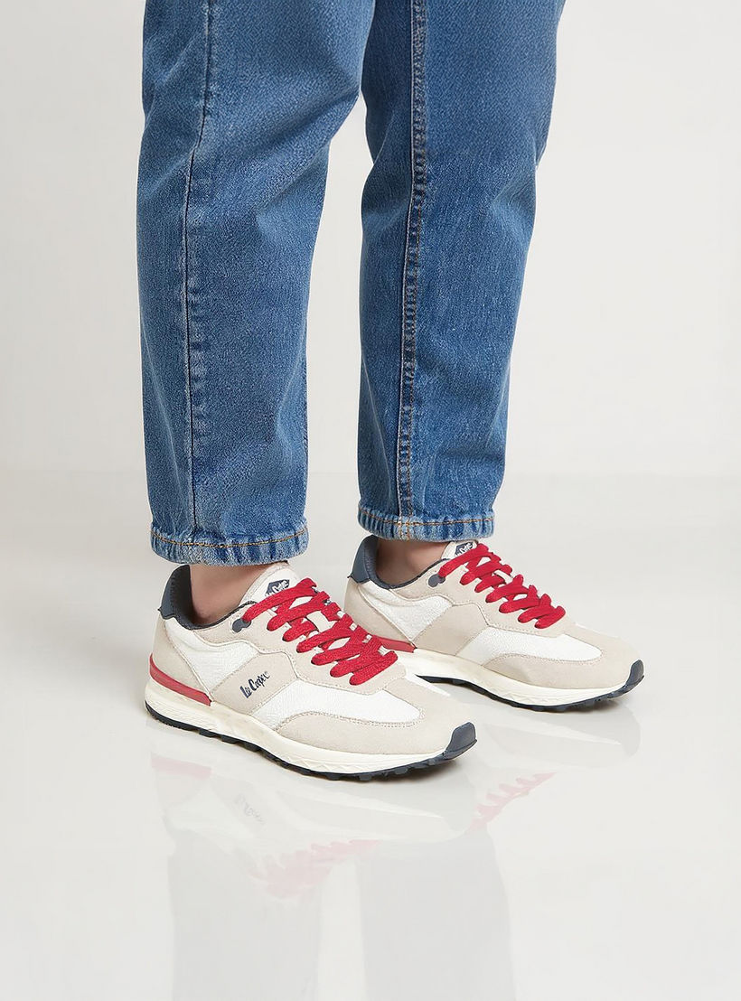 حذاء سنيكرز برباط إغلاق وبتفاصيل شعار للنساء من لي كوبر-women-shoes-sneakers-image-2