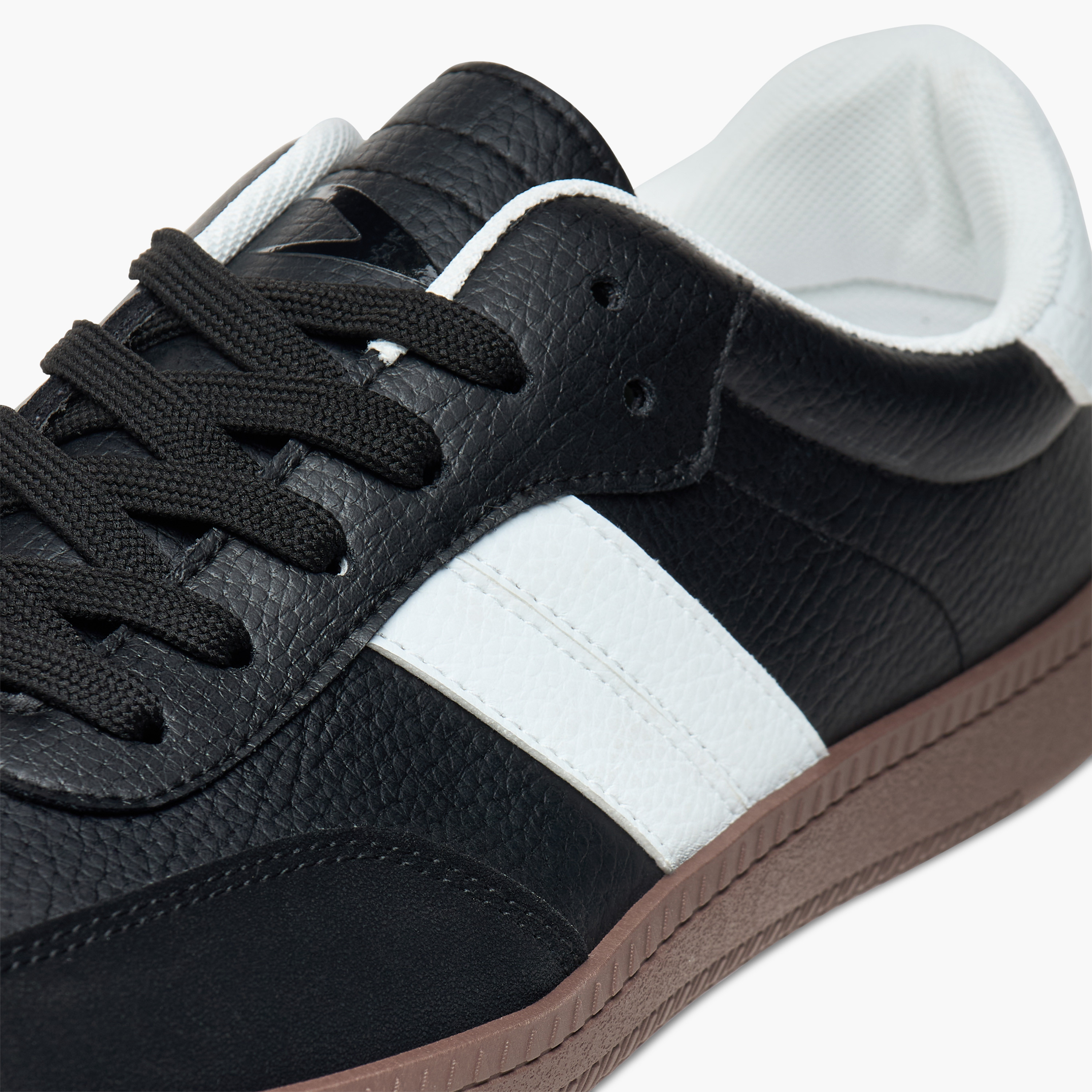 حذاء سنيكرز برباط من داش-men-shoes-sneakers-image-14
