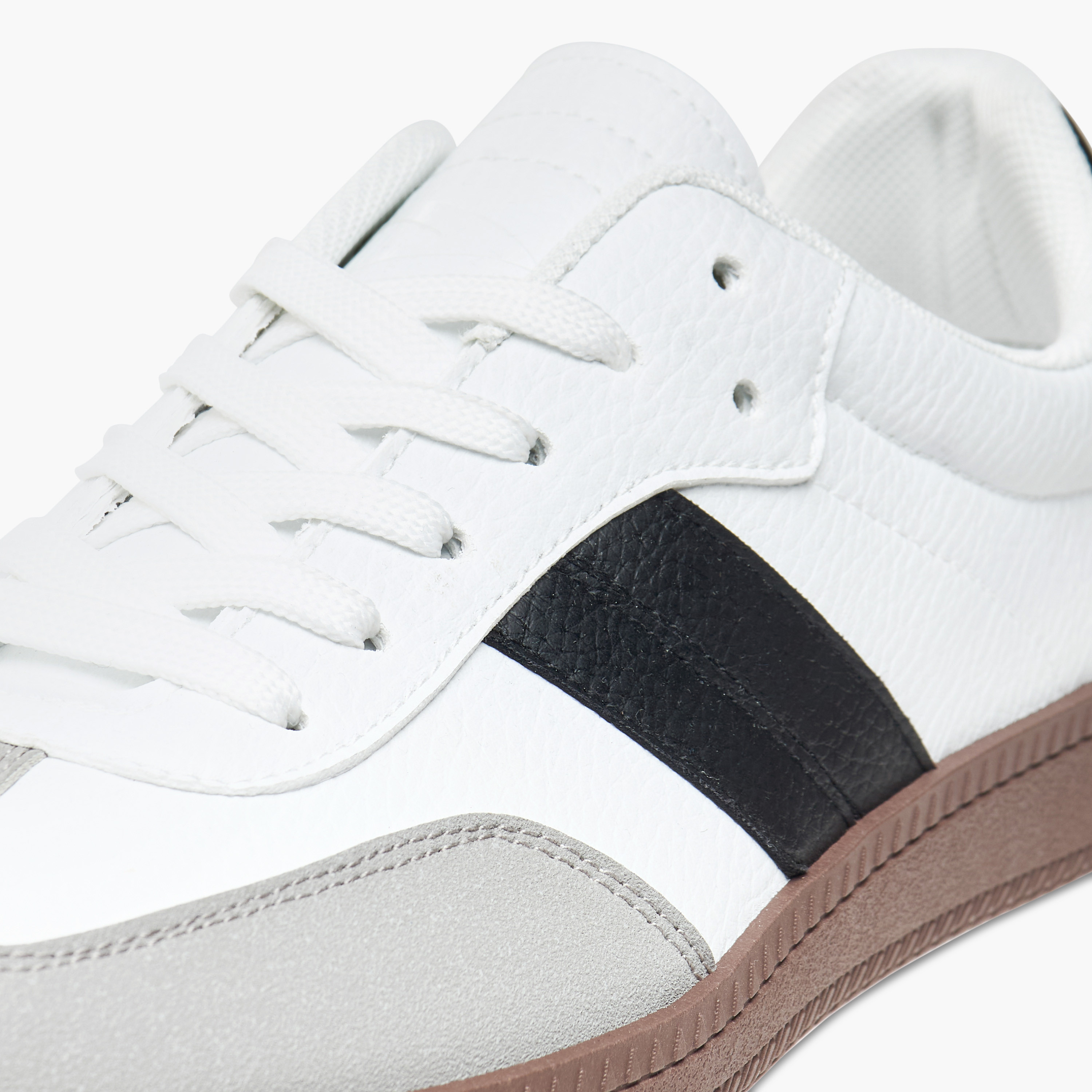 حذاء سنيكرز برباط من داش-men-shoes-sneakers-image-4