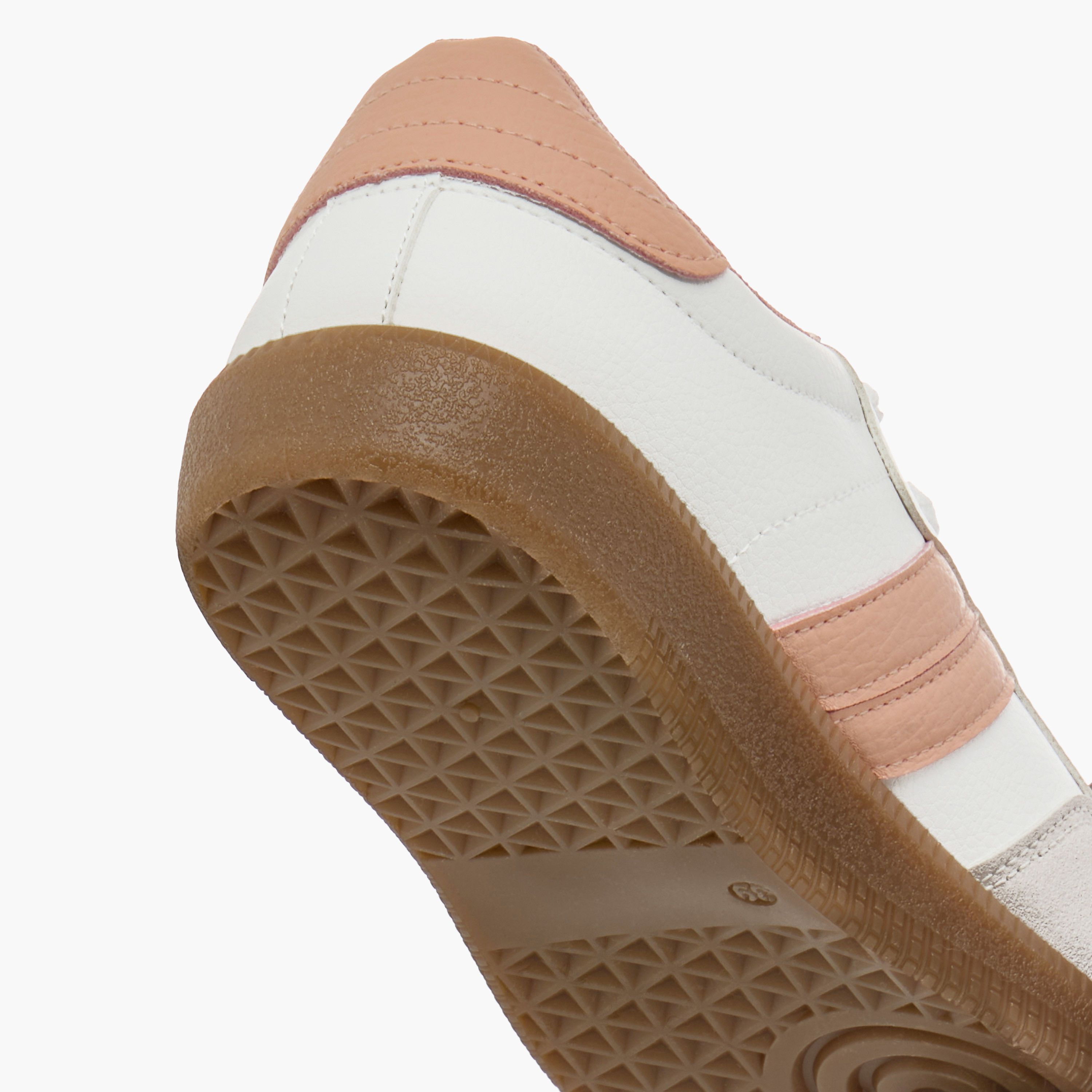 حذاء سنيكرز بألواح وكاحل منخفض ورباط إغلاق من داش-women-shoes-sneakers-image-5