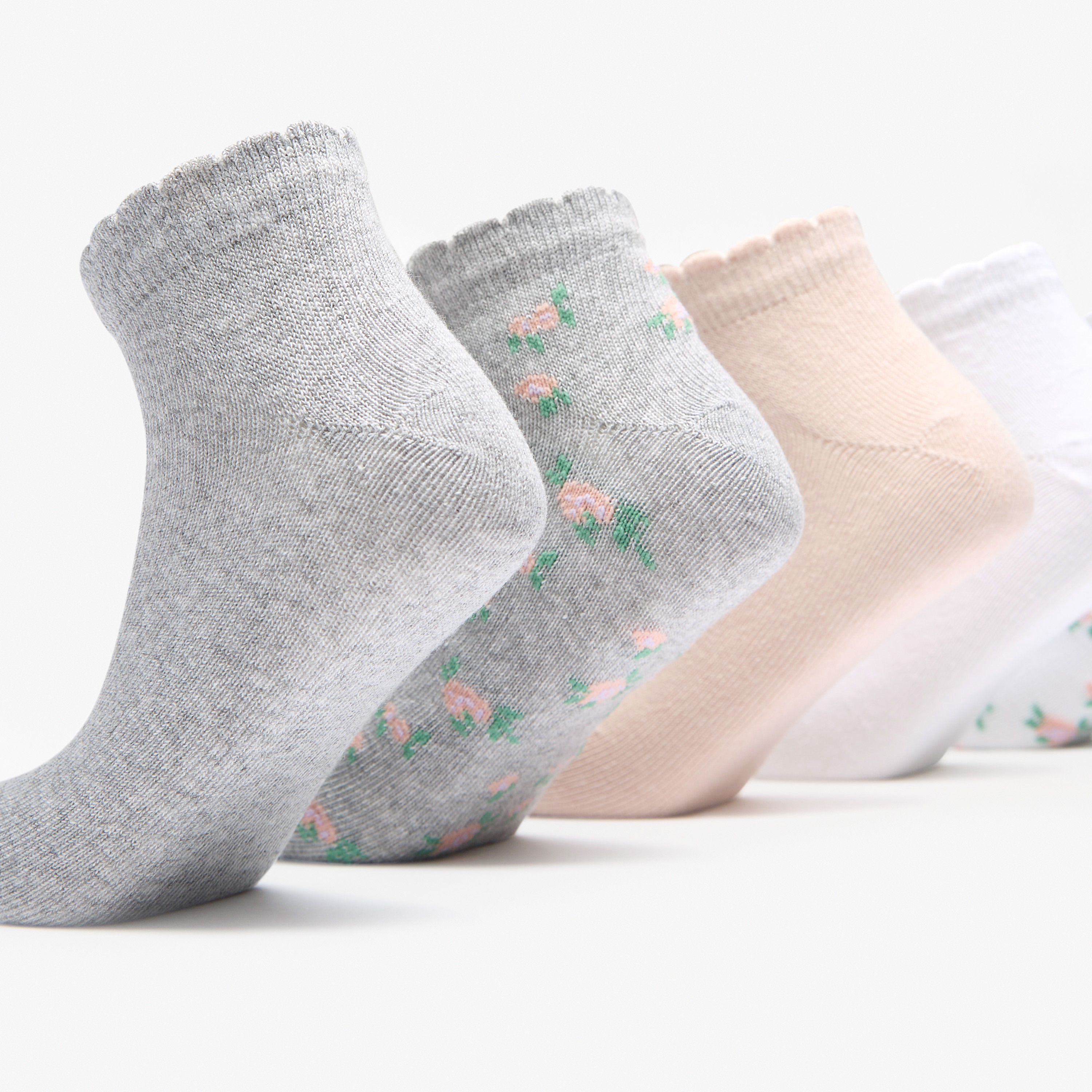 طقم جوارب متنوعة 5 أزواج بِطول الكاحل من فلورا بيلا-girls-accessories-socks-image-2
