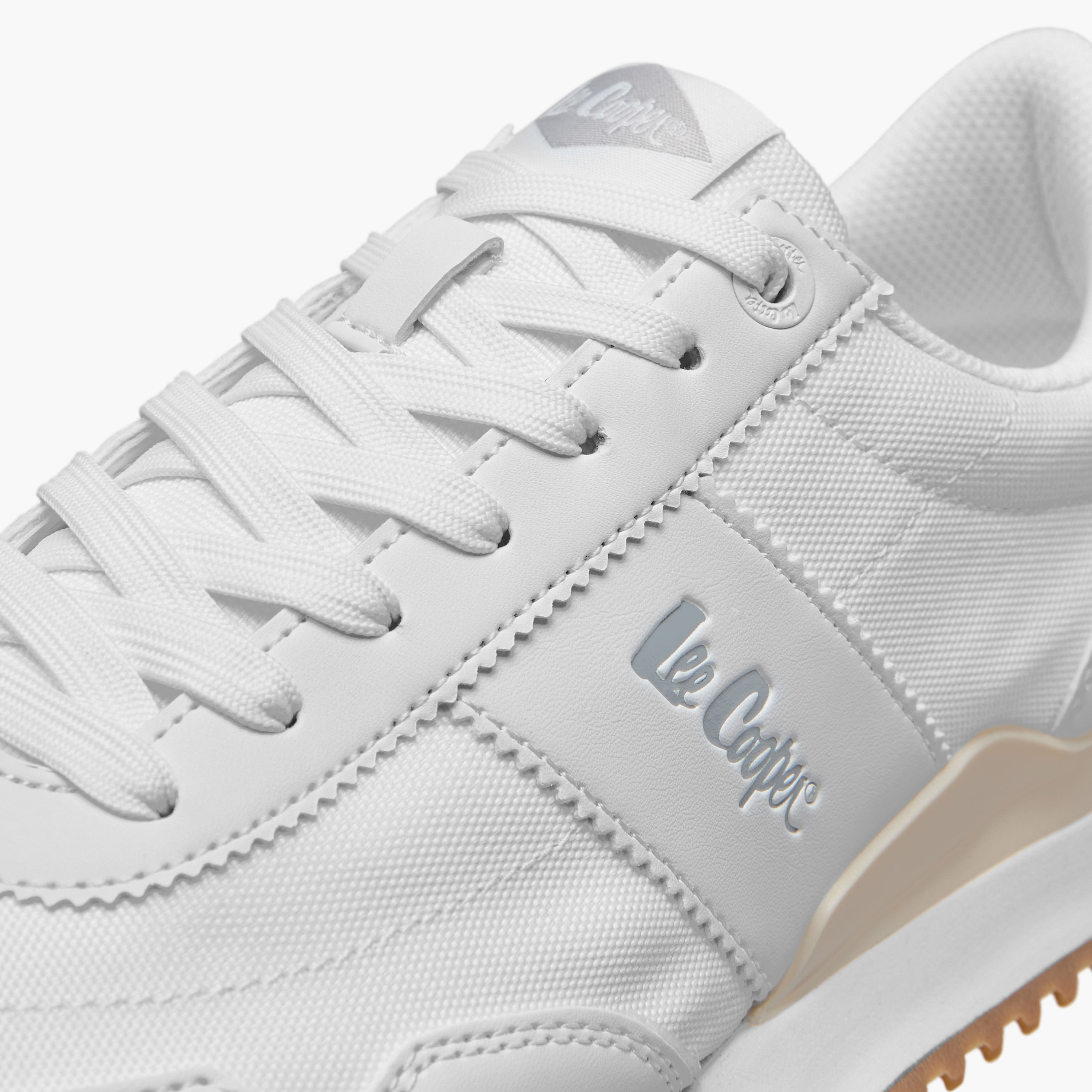 حذاء سنيكرز بتفاصيل شعار ورباط إغلاق للرجال من لي كوبر-men-shoes-sneakers-image-4