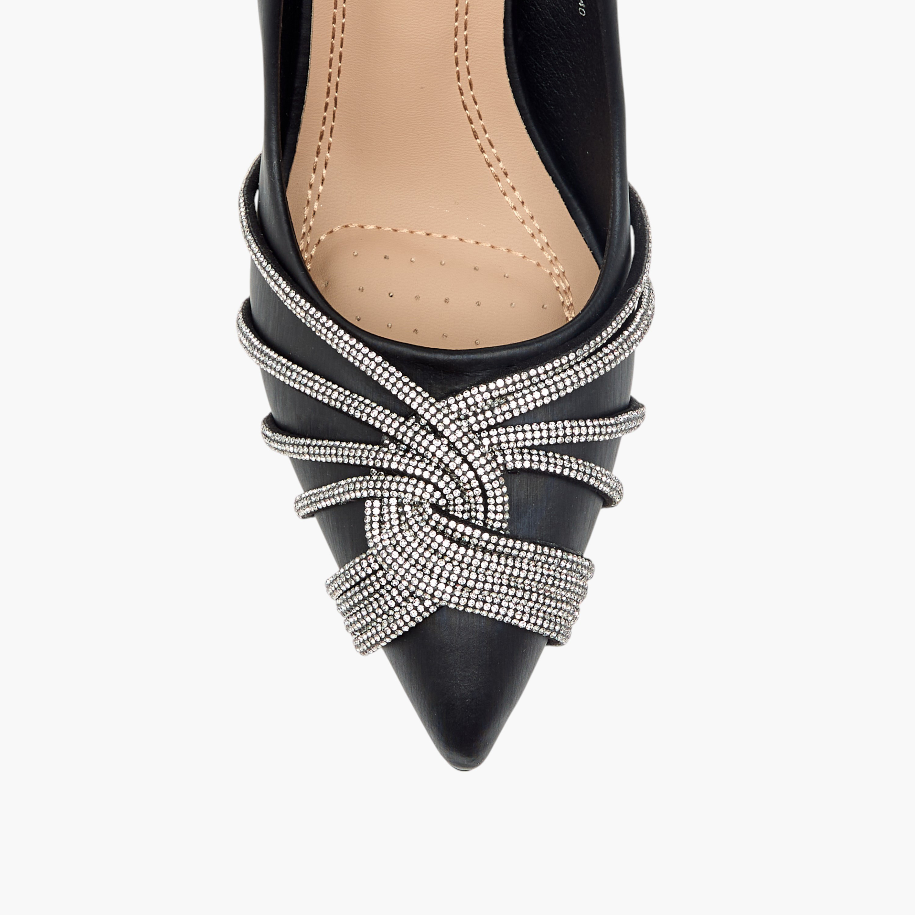 حذاء كلاسيكي مزيّن سهل الارتداء بكعب ستيليتو من فلورا بيلا-women-shoes-heels-image-4