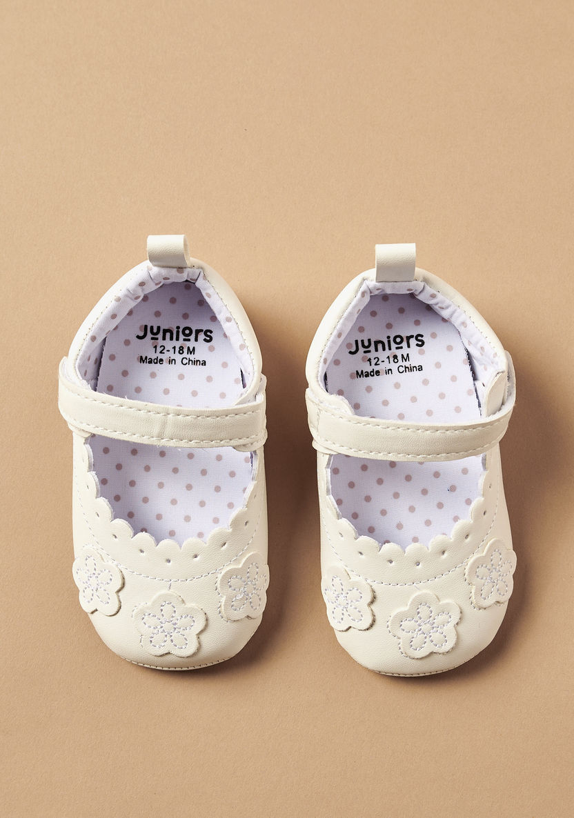 Juniors Flower Detail Baby Shoes with Hook and Loop Closure-Booties-image-4