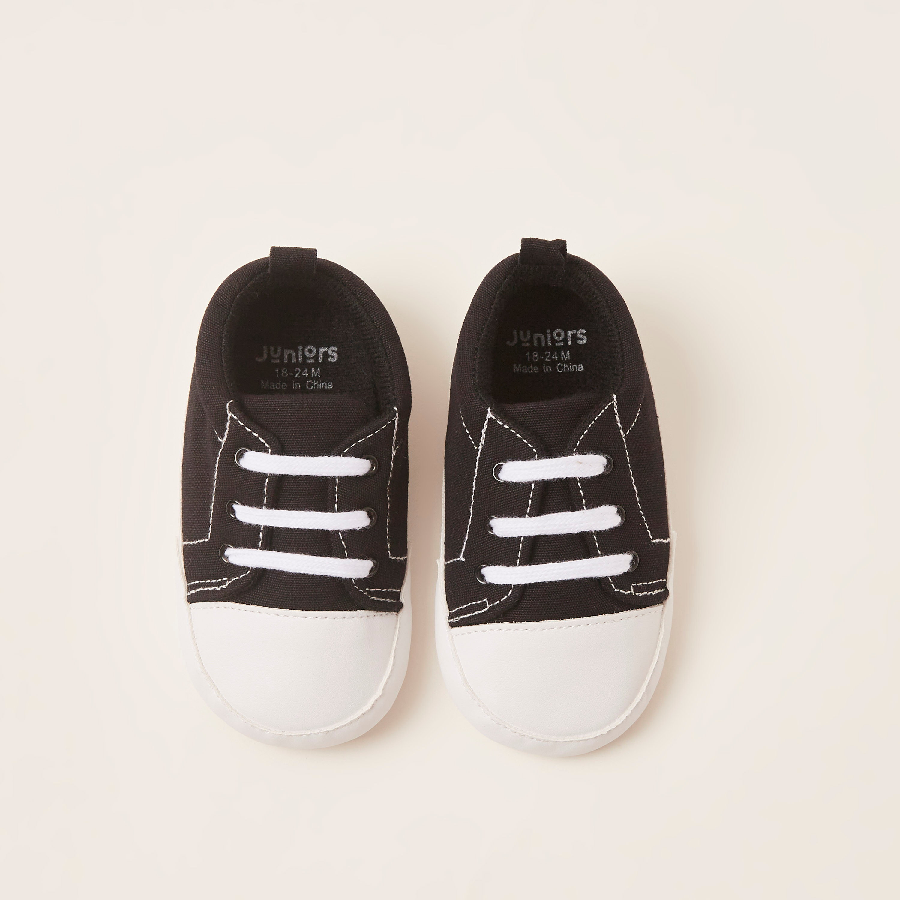 حذاء أطفال برباط وتفاصيل مغرّزة من جيجلز-baby-boys-shoes-booties-image-5