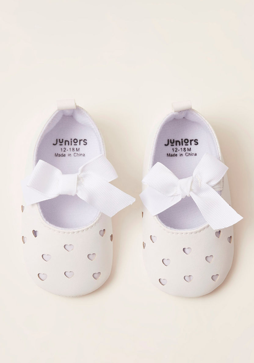 Juniors Heart Cut Detail Baby Shoes with Bow Applique-Booties-image-4