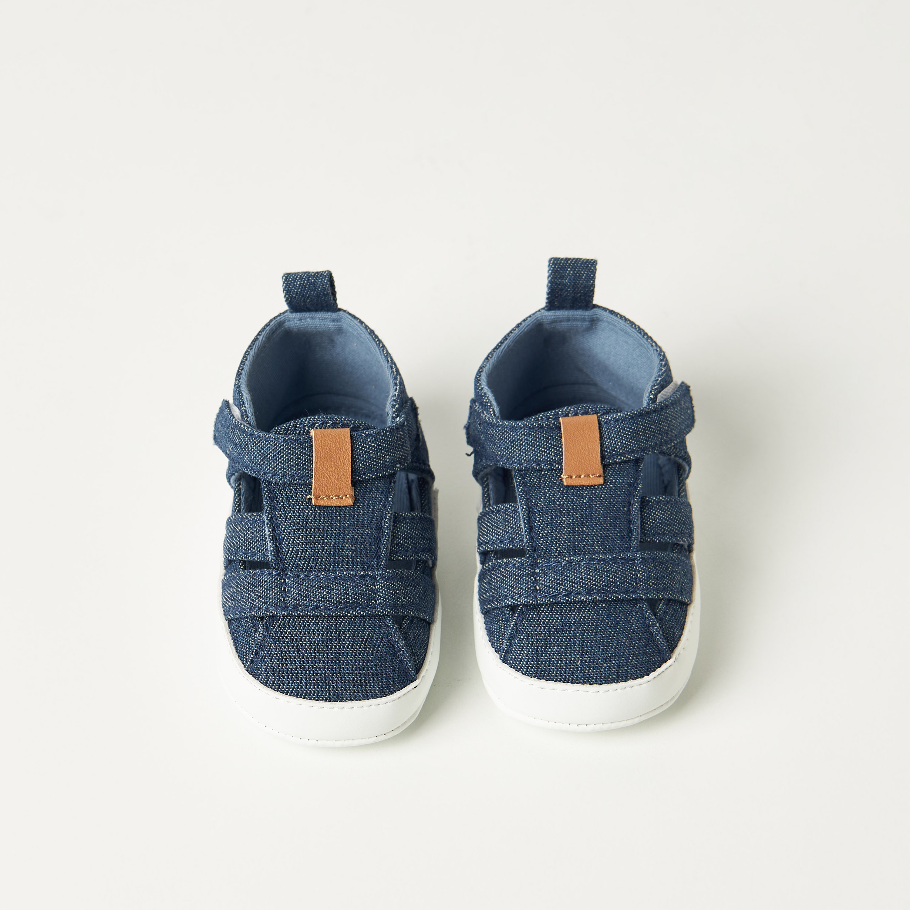 بوت بارز الملمس بشريط إغلاق لاصق من جونيورز-baby-boys-shoes-closedshoes-image-1
