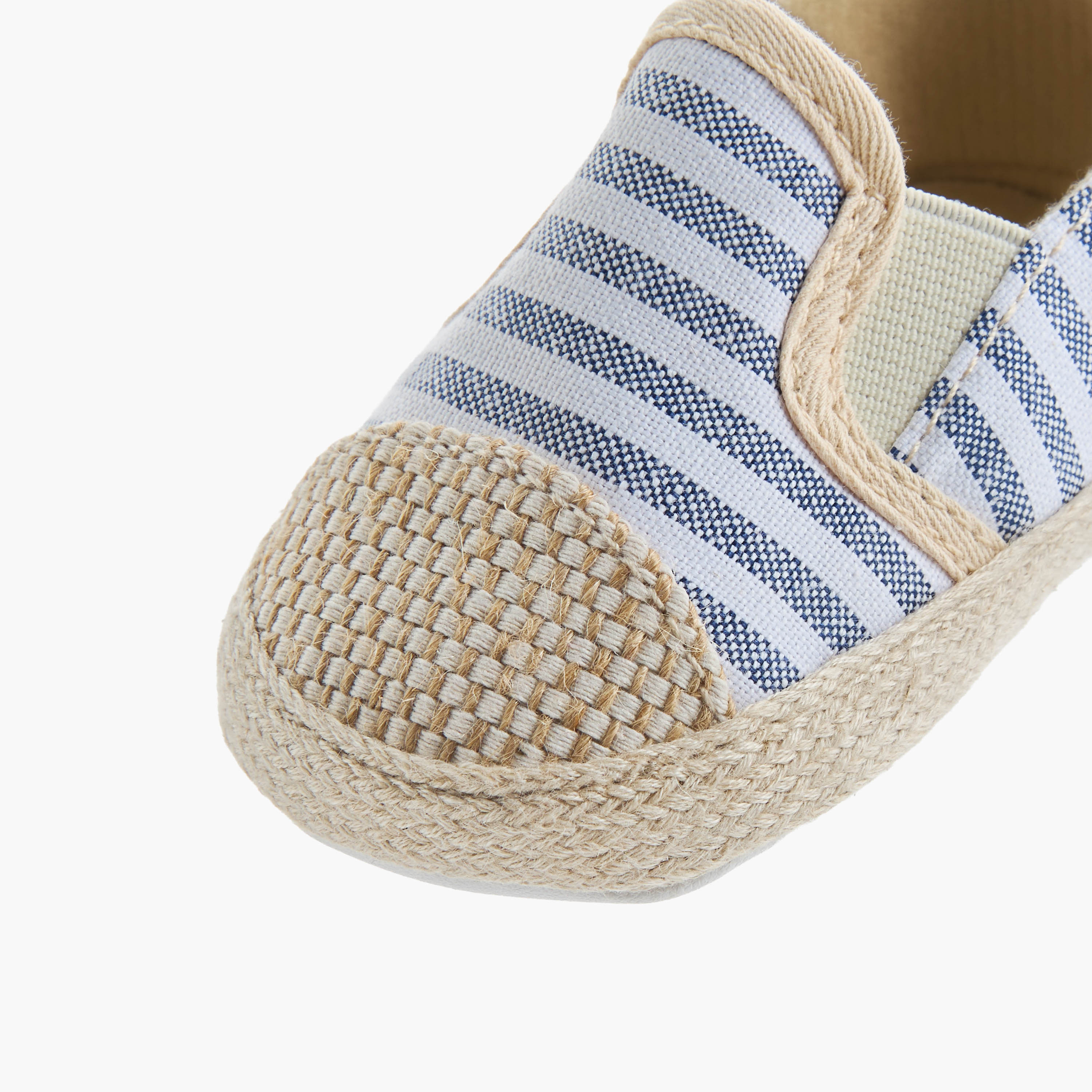 حذاء مخطط سهل الارتداء من جونيورز-baby-boys-shoes-closedshoes-image-2