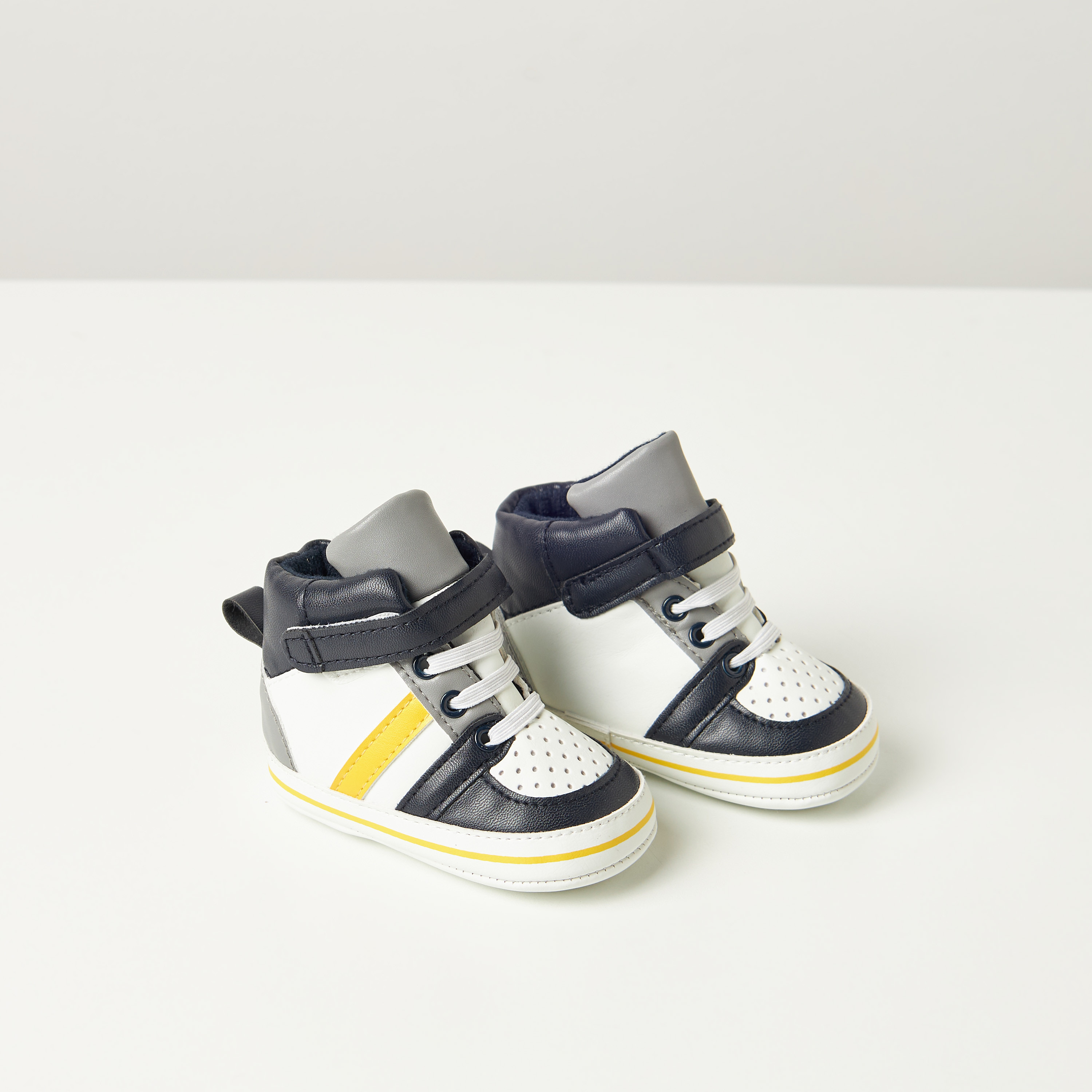Juniors Colourblock Booties with Hook and Loop Closure-baby-boys-shoes-closedshoes-image-3