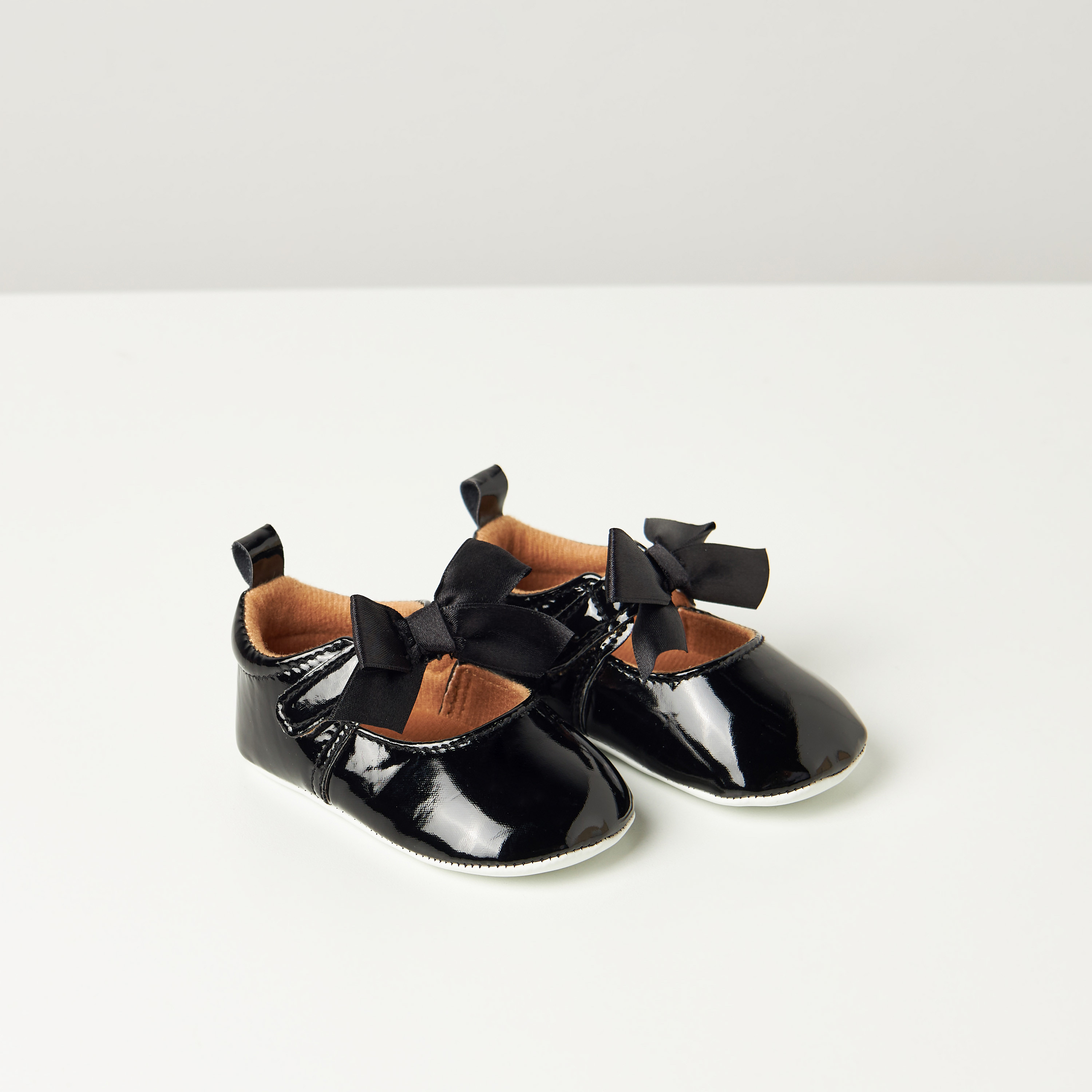 Juniors Solid Booties with Bow Accent and Hook and Loop Closure-baby-girls-shoes-closedshoes-image-3