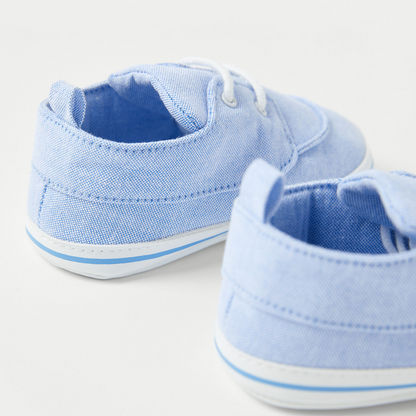 Juniors Textured Slip-On Booties with Pull Tabs