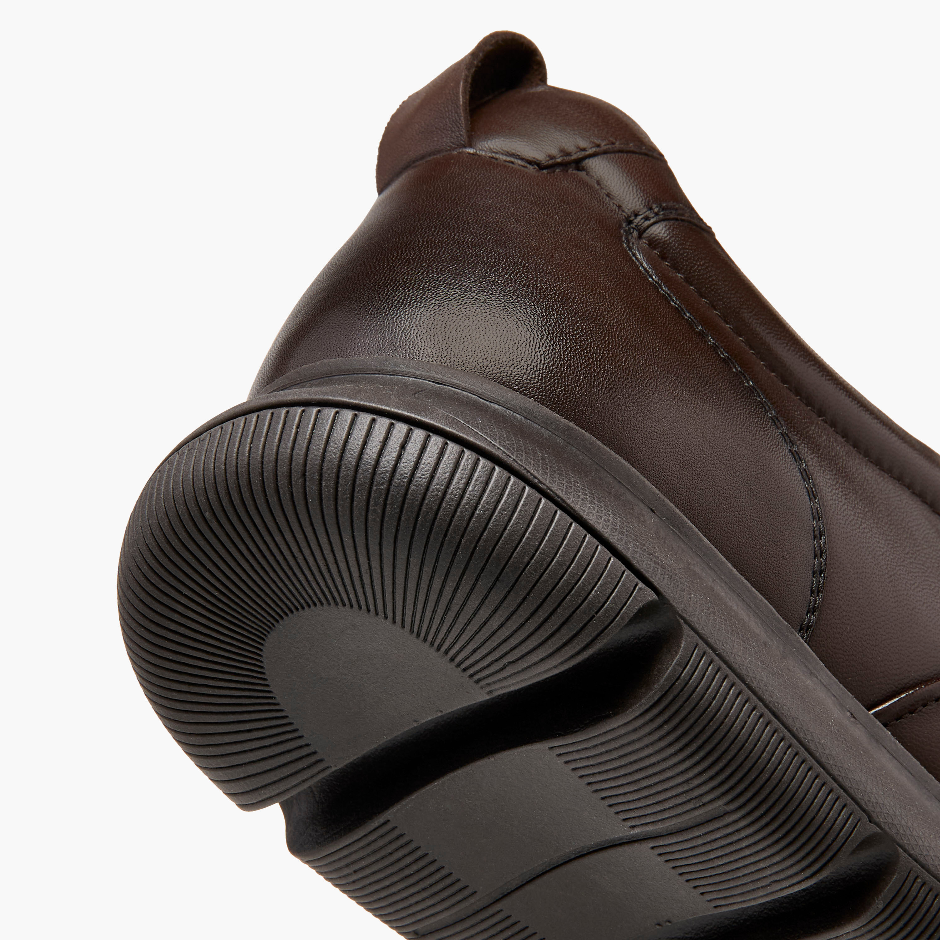 Le Confort Solid Slip-On Loafers-men-shoes-formalshoes-image-5