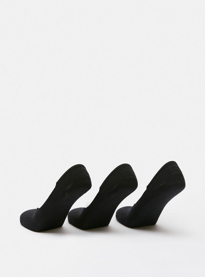 طقم جوارب 3 أزواج سادة غير مرئية من شومارت-men-socks-image-3