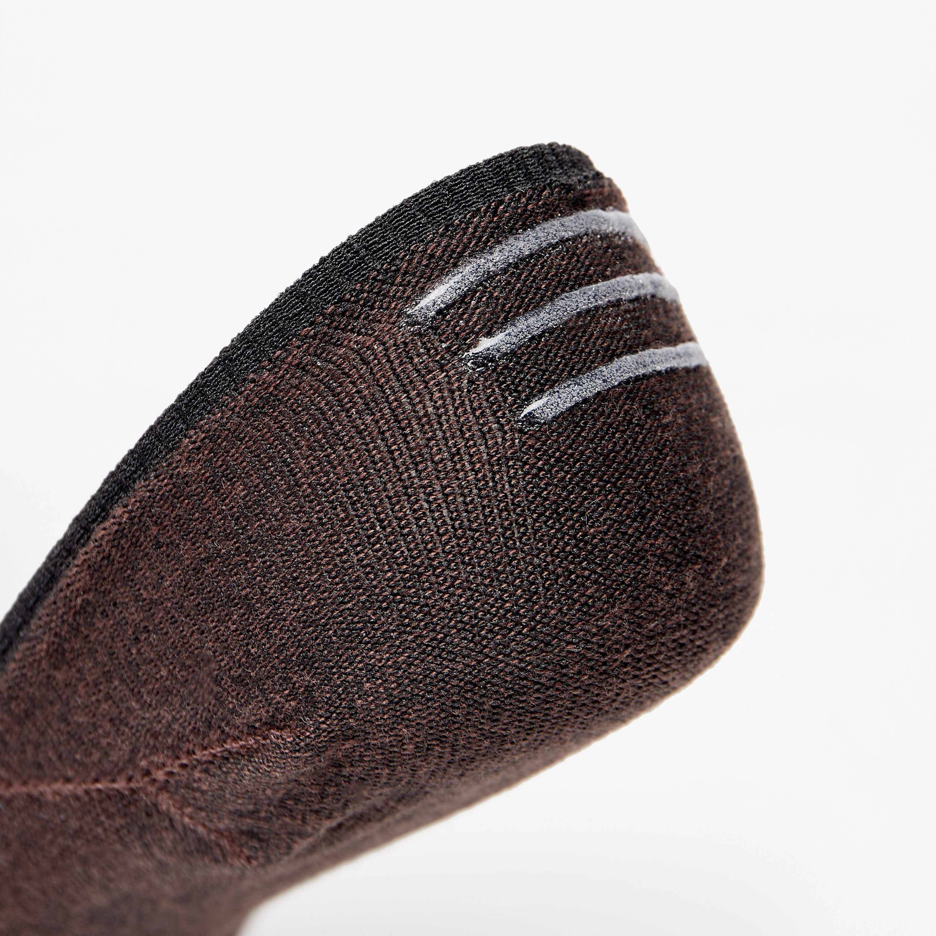 طقم جوارب 3 أزواج سادة غير مرئية من دوتشيني-men-socks-image-5