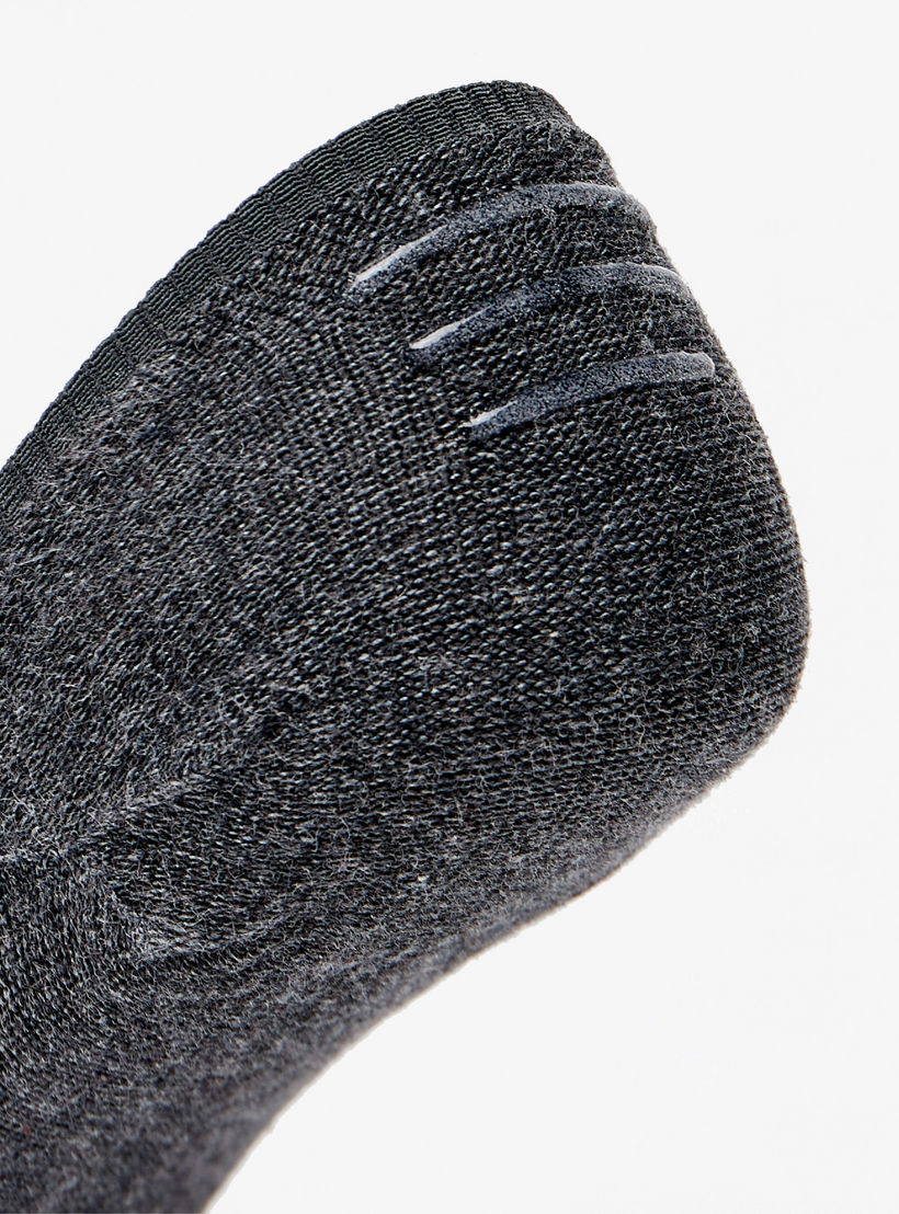طقم جوارب 3 أزواج سادة غير مرئية من دوتشيني-men-socks-image-5