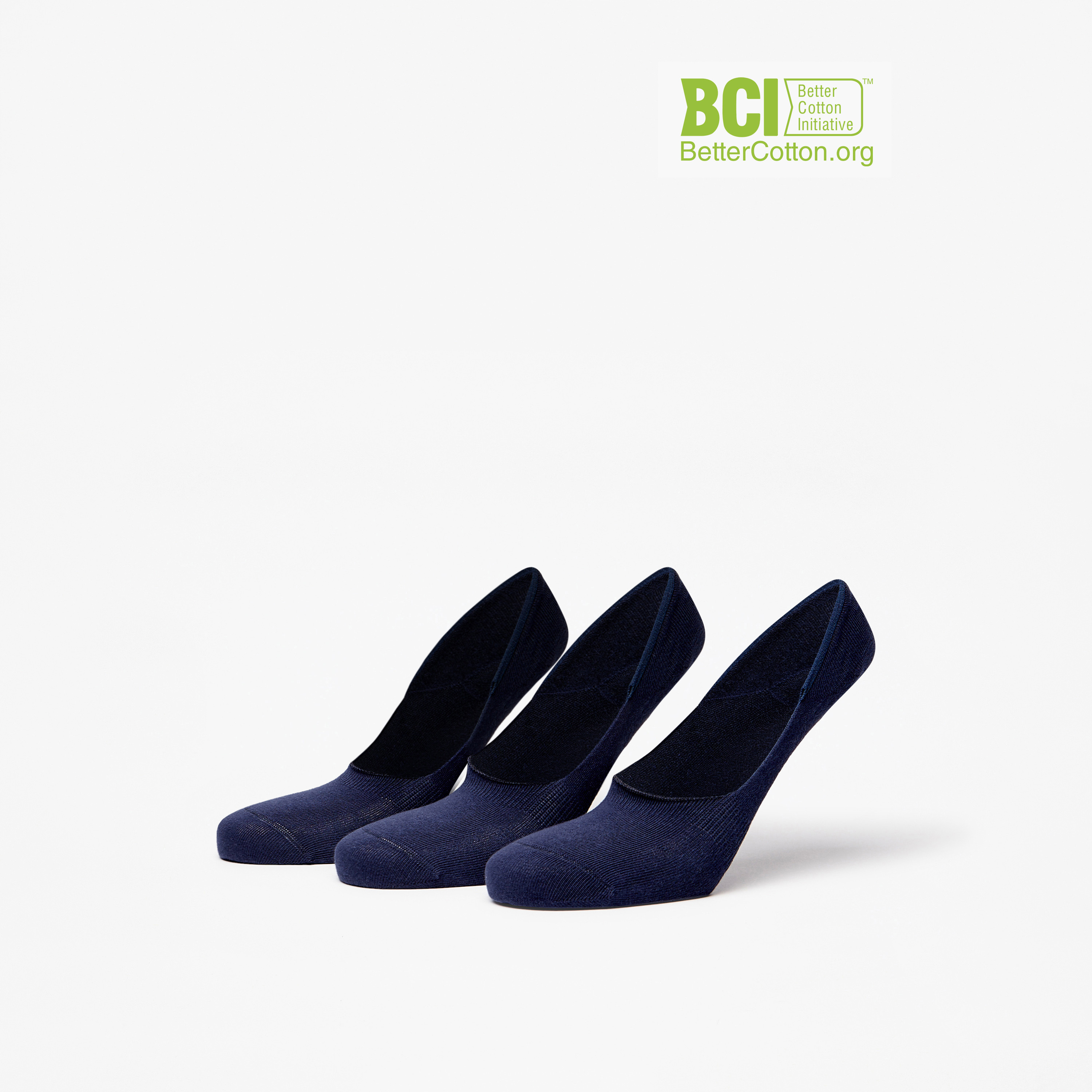 طقم جوارب 3 أزواج سادة غير مرئية من دوتشيني-men-socks-image-1