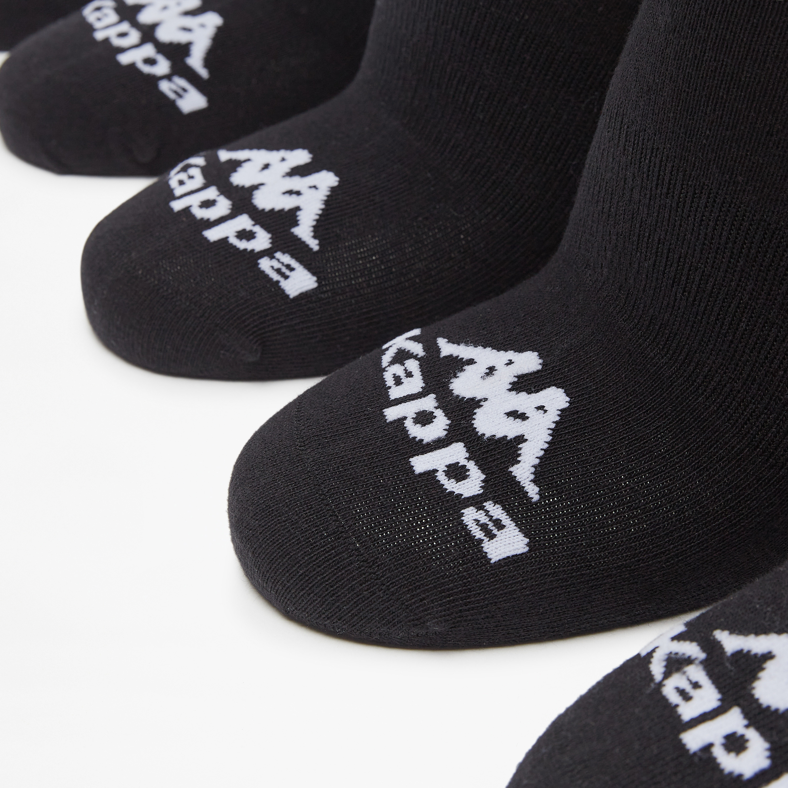 طقم جوارب رياضية 6 أزواج بطول الكاحل وتفاصيل الشعار من كابا-men-socks-image-2