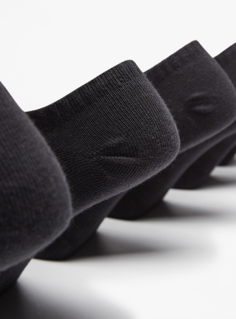 طقم جوارب رياضية 6 أزواج بطول الكاحل وتفاصيل الشعار من كابا-men-socks-image-4